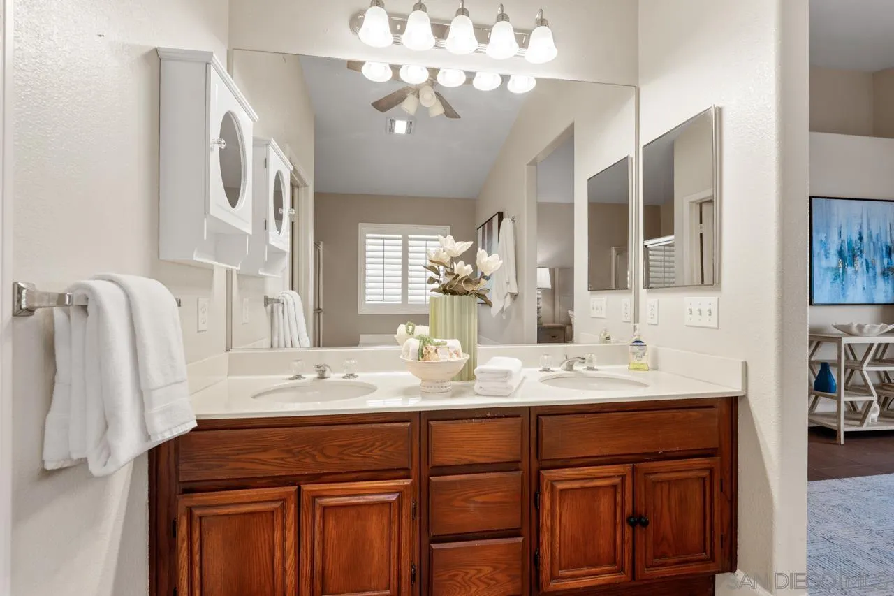 https://cdn.realtyfeed.com/cdn/127/260006977/6e43e1e1fa4d4864d0d74901d4730c20.webp