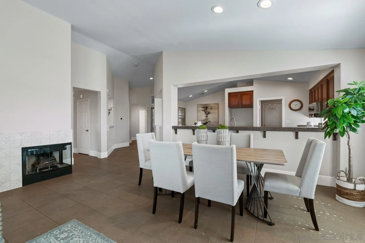 https://cdn.realtyfeed.com/cdn/127/260006977/76f33171d95dda310c7dd128179cf052.webp