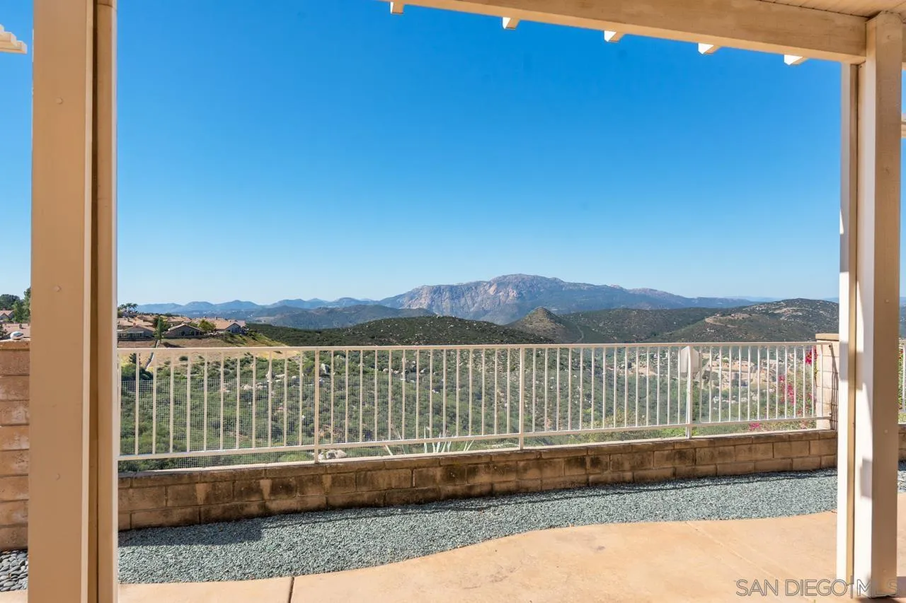 https://cdn.realtyfeed.com/cdn/127/260006977/d896c98a7399f3f823af2910dfad1fe5.webp
