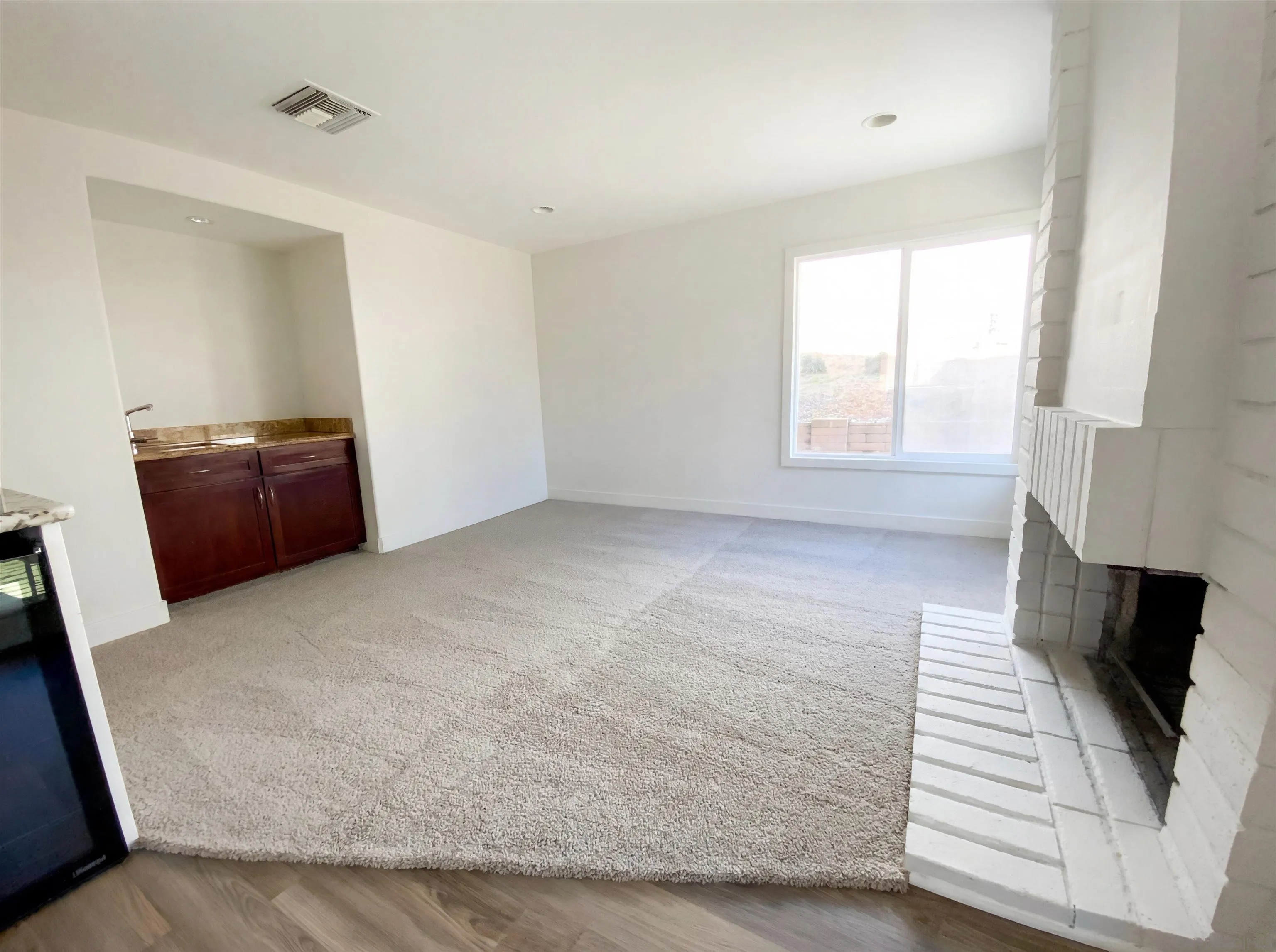https://cdn.realtyfeed.com/cdn/127/260006979/431b8d4794c085bed6b2c9ae82683a24.webp