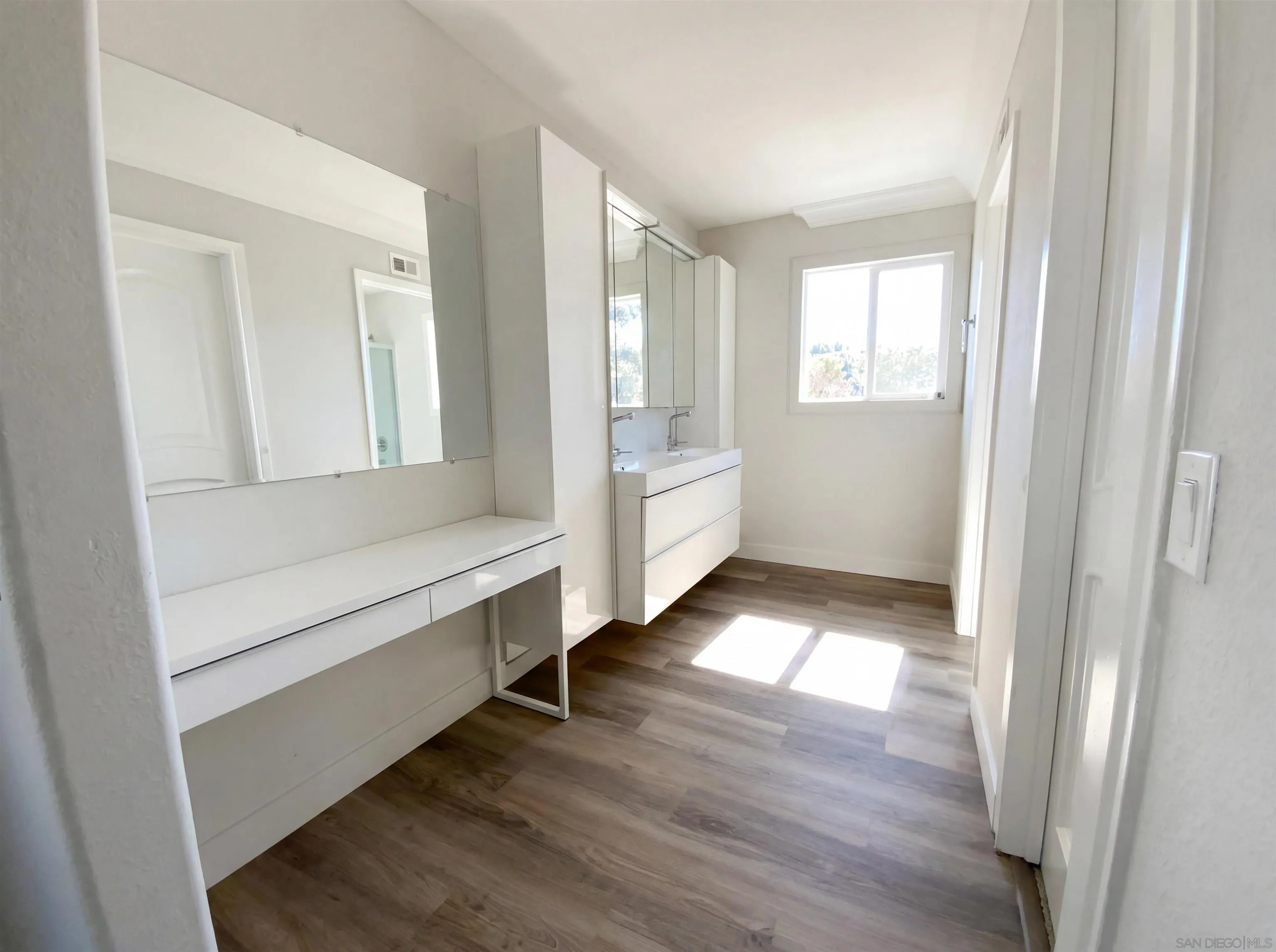 https://cdn.realtyfeed.com/cdn/127/260006979/527df7701e01b205955b5b9db1714049.webp
