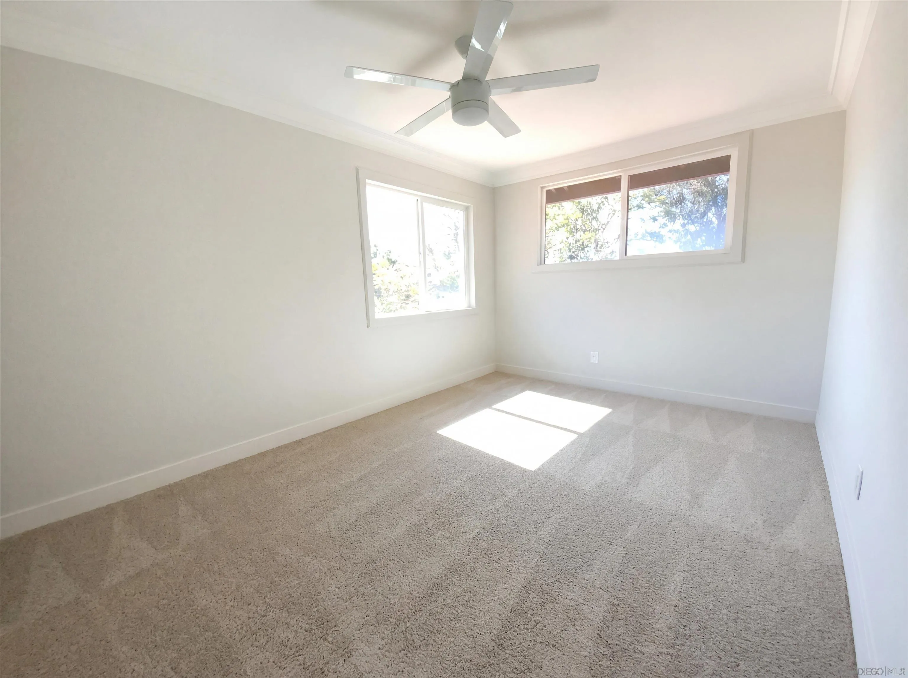 https://cdn.realtyfeed.com/cdn/127/260006979/d7a1c48eaa537c93d5c8f49016726b25.webp