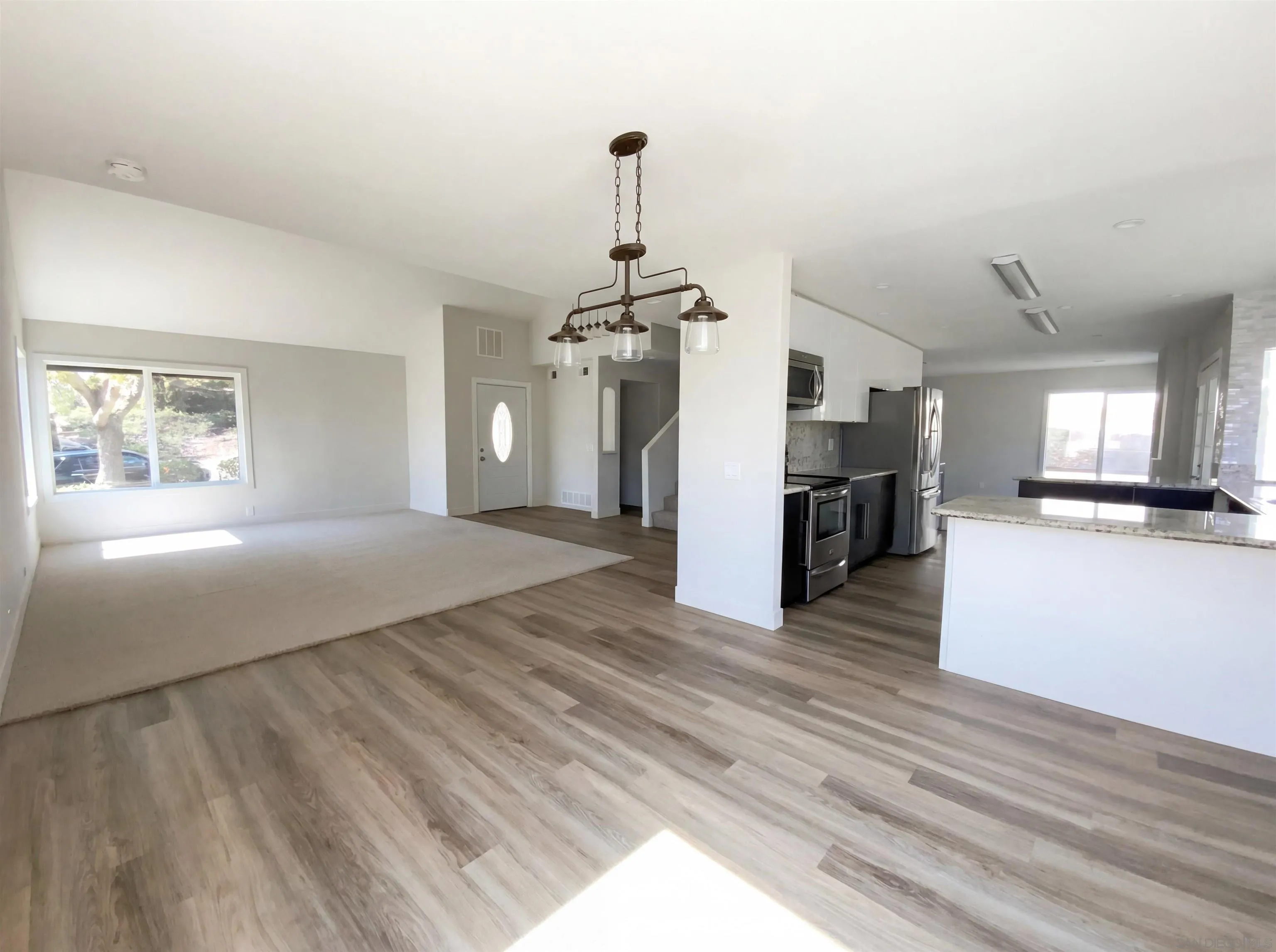https://cdn.realtyfeed.com/cdn/127/260006979/e4e80531c857115bc919134295053dd2.webp