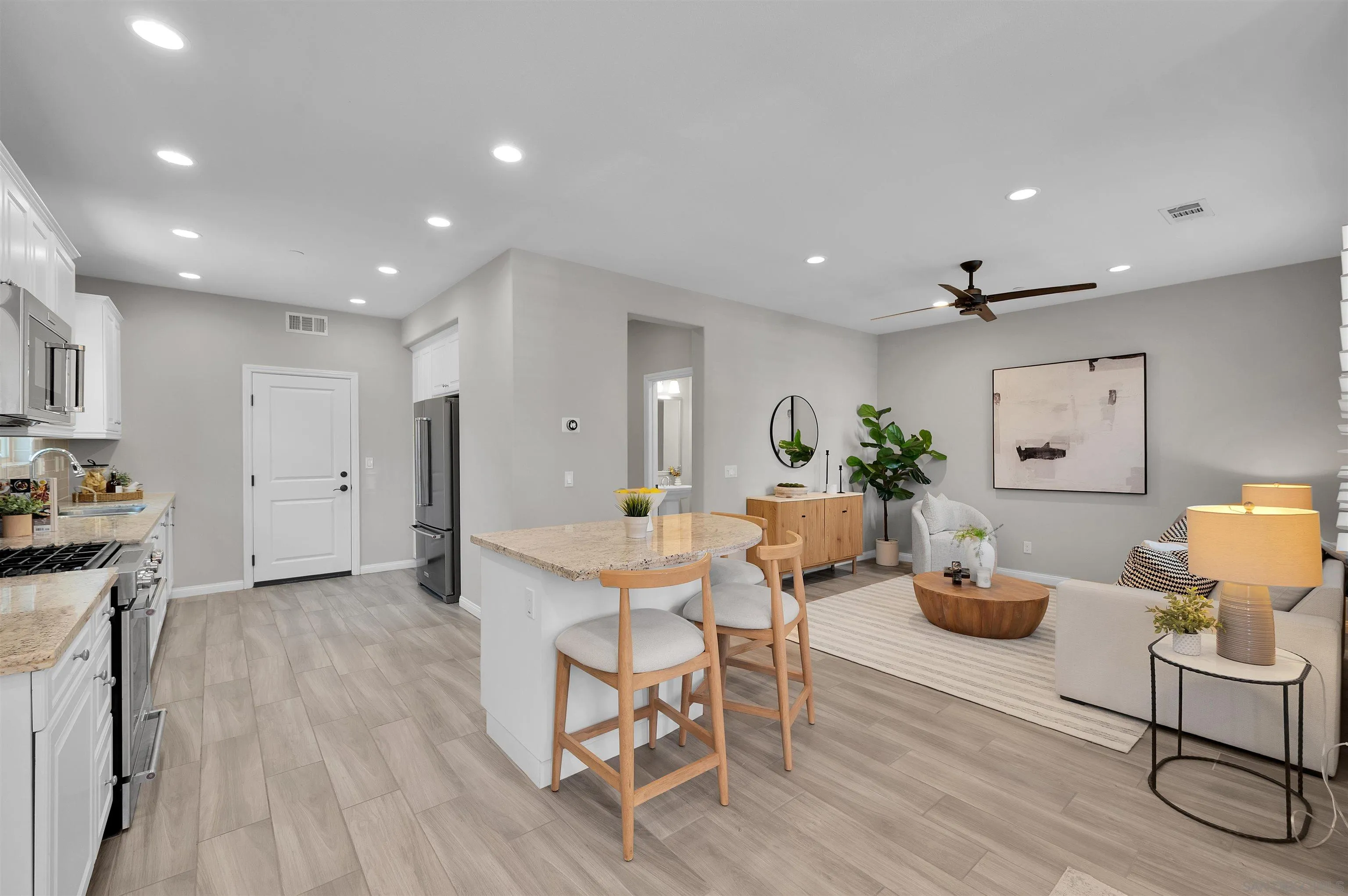 https://cdn.realtyfeed.com/cdn/127/260006980/460e09f289f100de9fadd5a1b739d495.webp