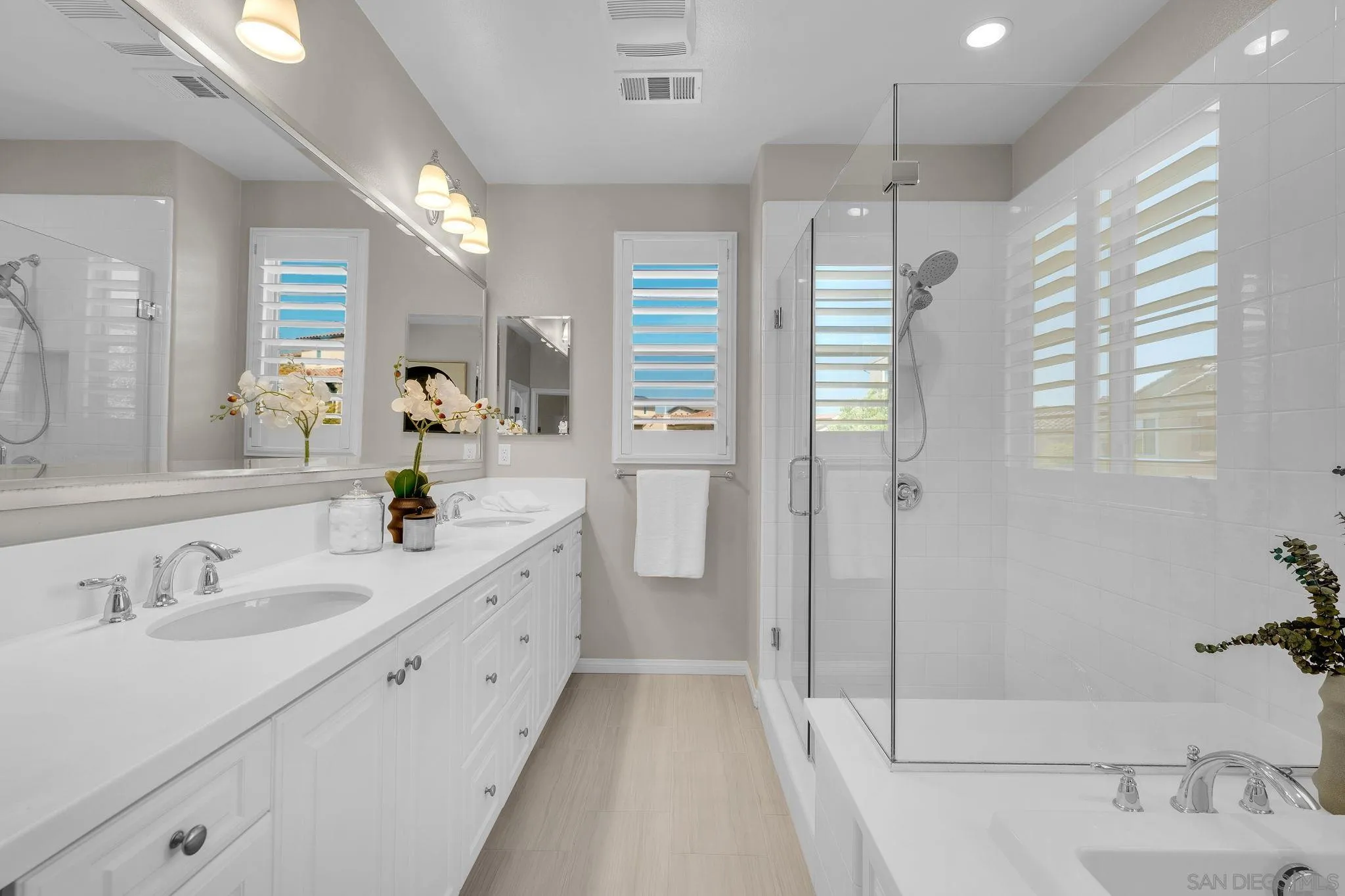 https://cdn.realtyfeed.com/cdn/127/260006980/6d9c557318f76cc614868f131c5e8a9f.webp