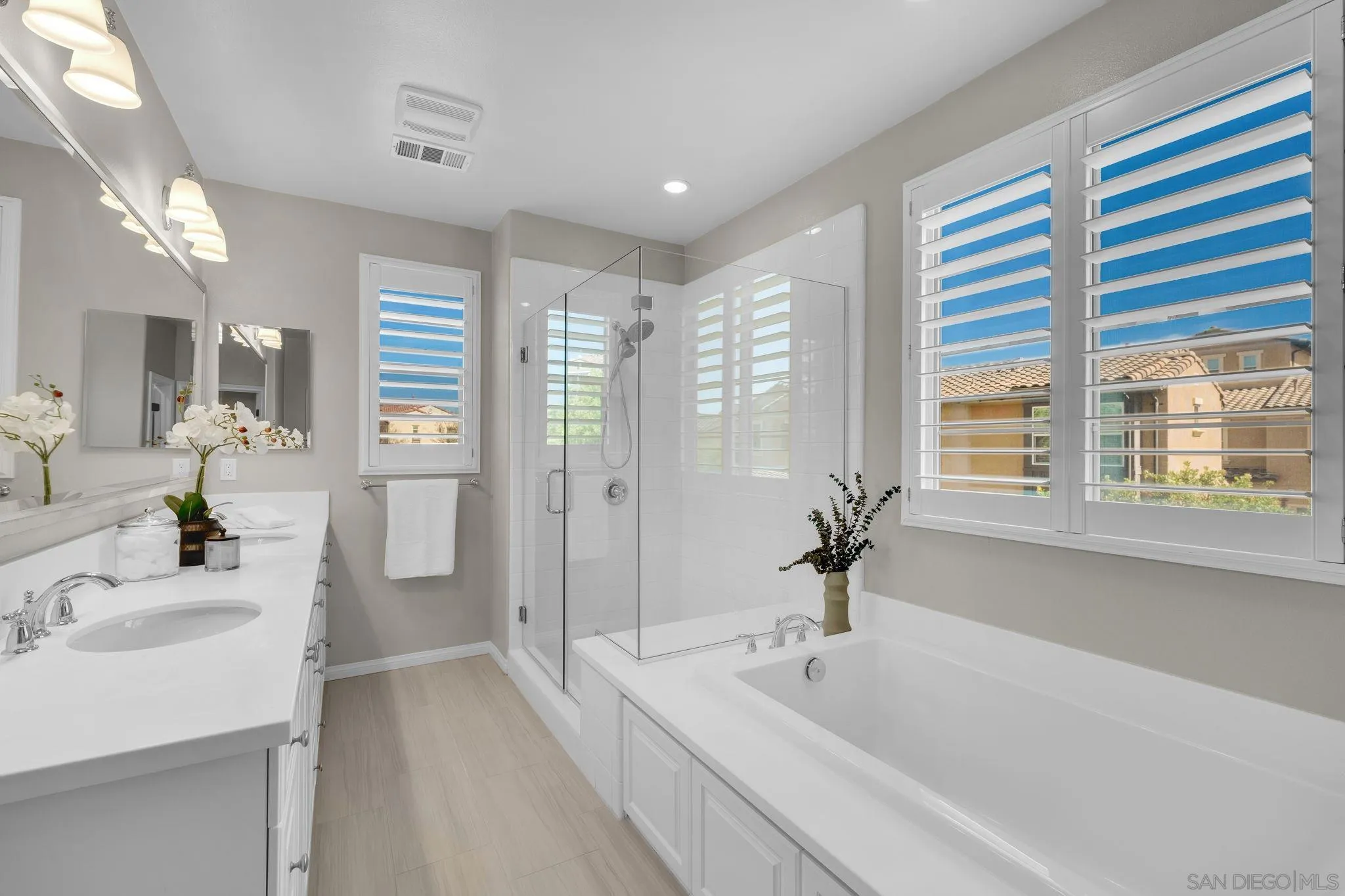 https://cdn.realtyfeed.com/cdn/127/260006980/85fc0200beb0e82834c43ac5573d418c.webp