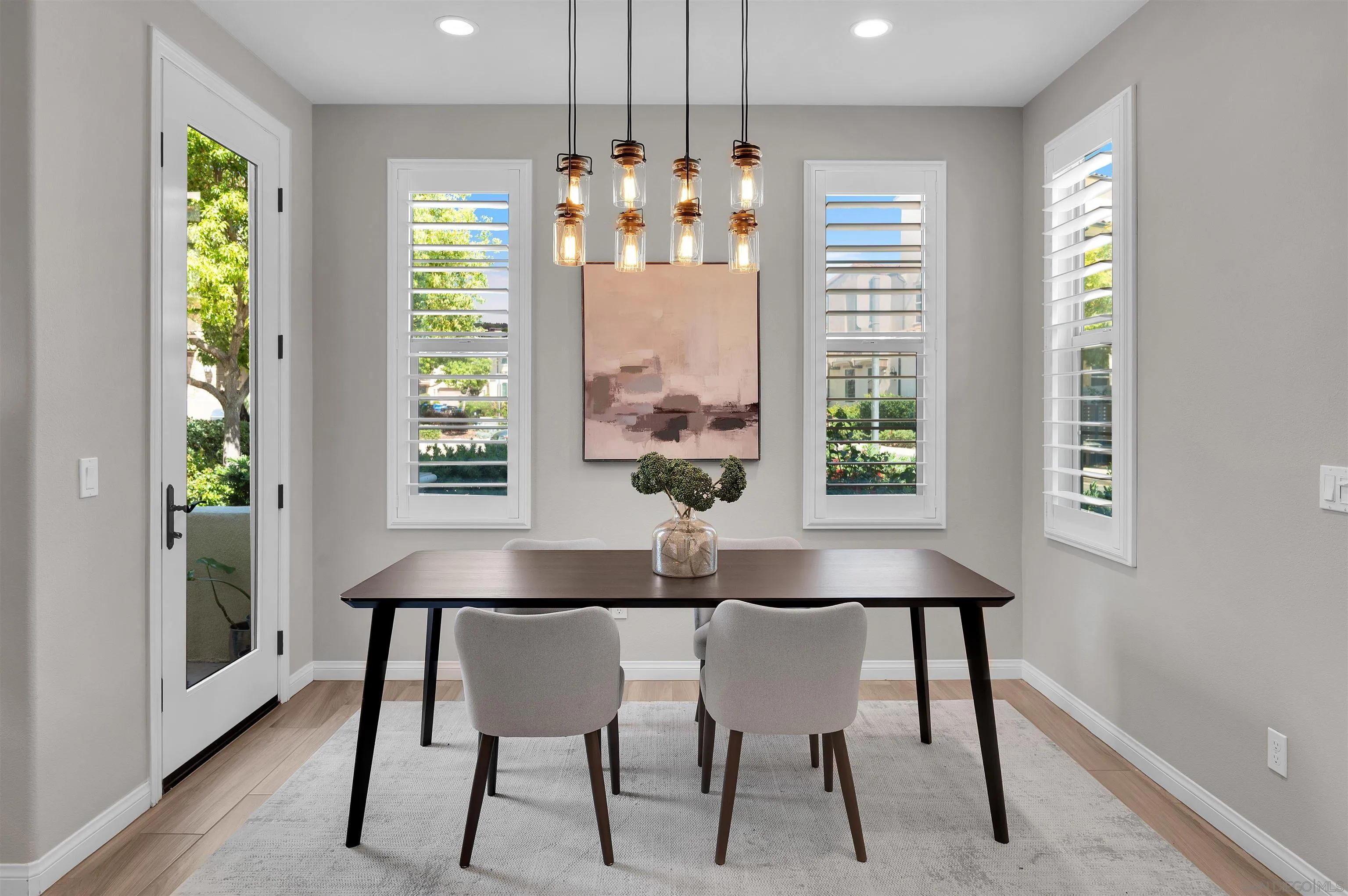 https://cdn.realtyfeed.com/cdn/127/260006980/d846abf13ee9c130f9f758f68db711c2.webp