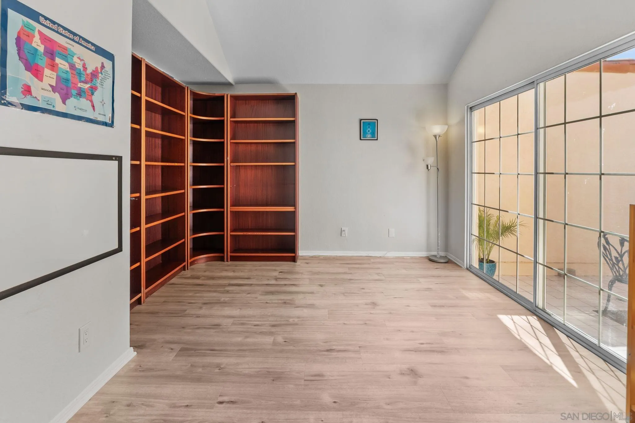 https://cdn.realtyfeed.com/cdn/127/260006984/8b3c5689043813d24dca2d53cff65425.webp