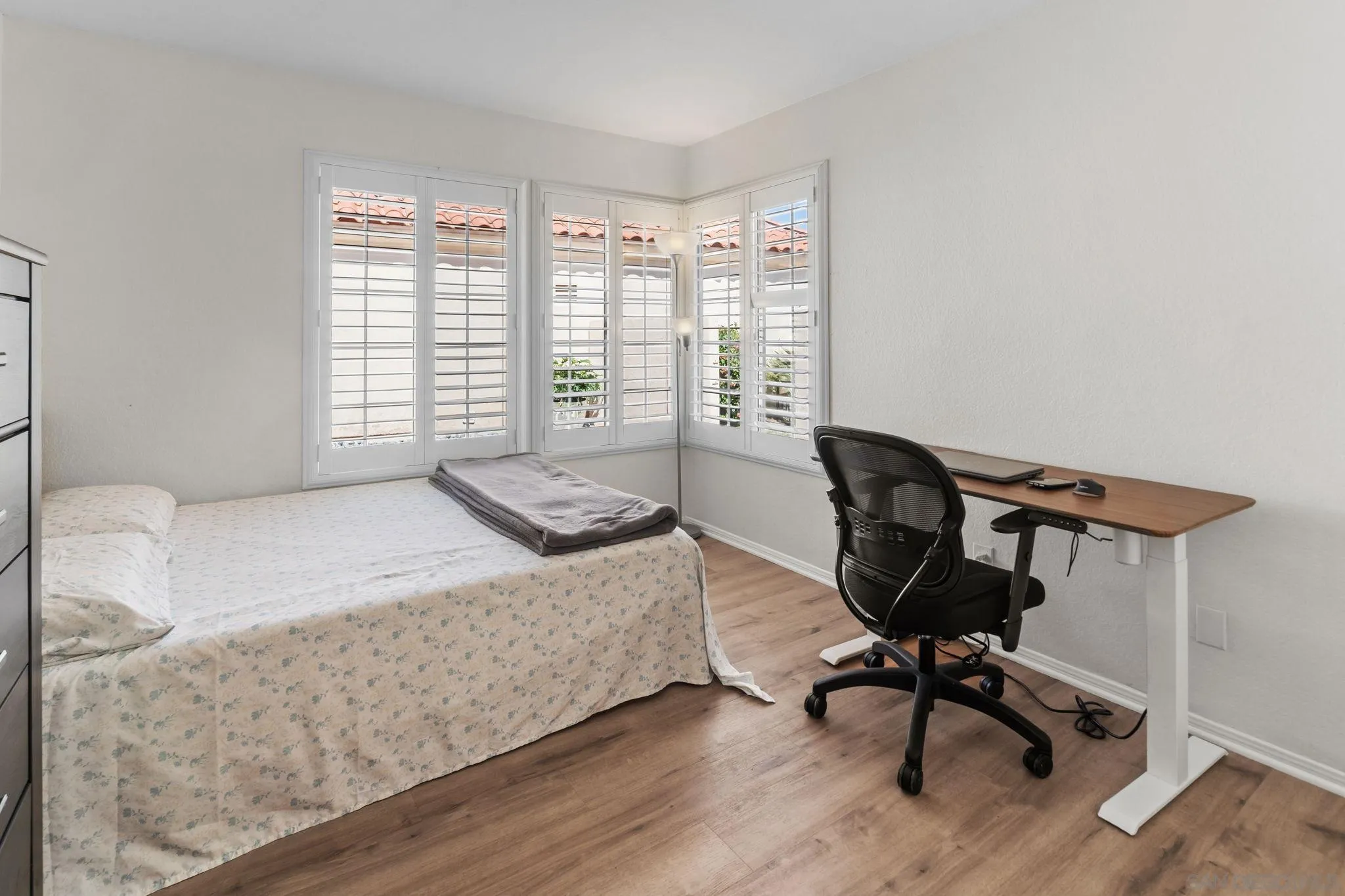 https://cdn.realtyfeed.com/cdn/127/260006984/957d1558c40aaf02251a3f3cb7f0a9ce.webp