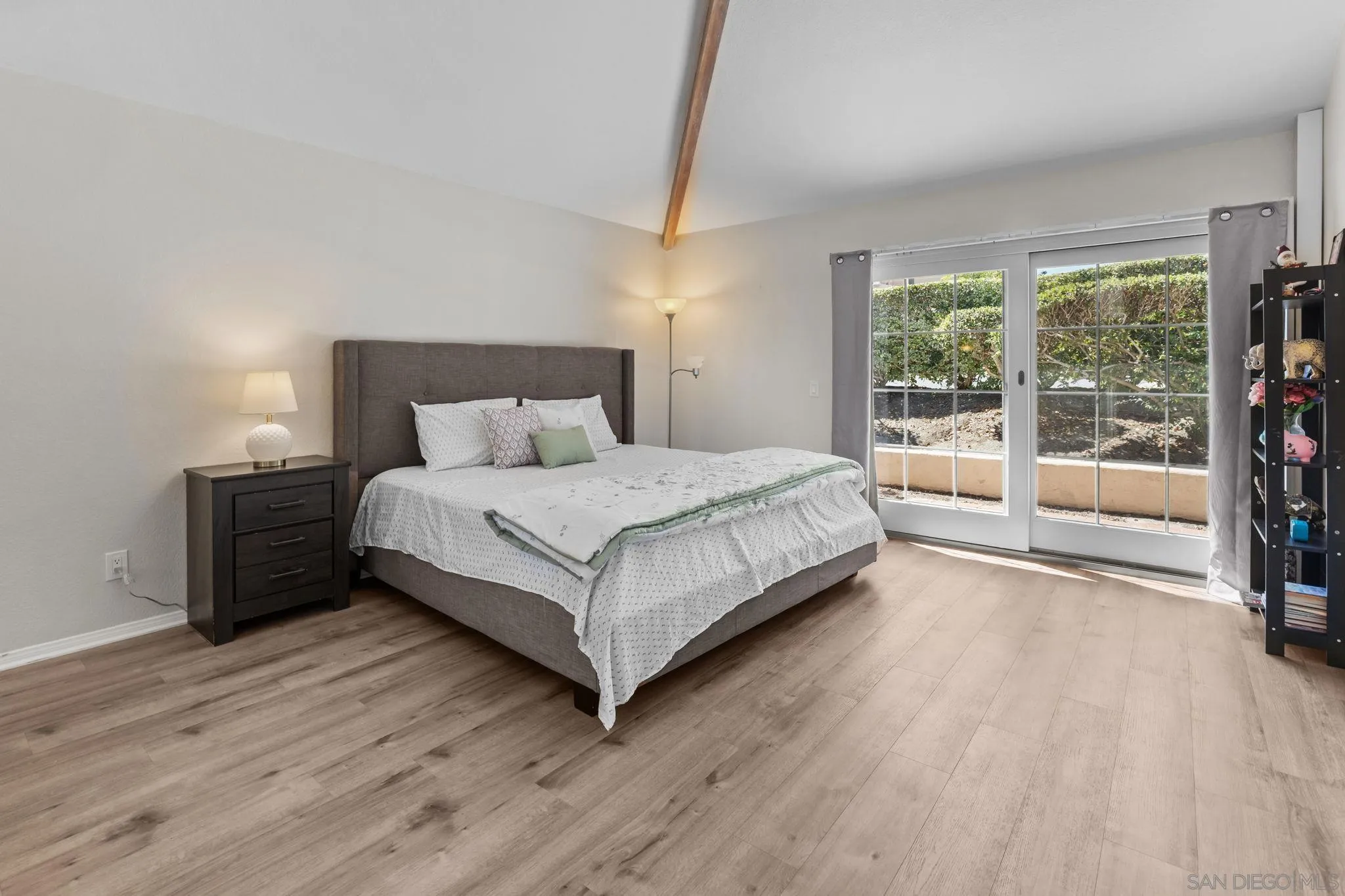 https://cdn.realtyfeed.com/cdn/127/260006984/f245db8b15294d5917b2b66790e51eab.webp