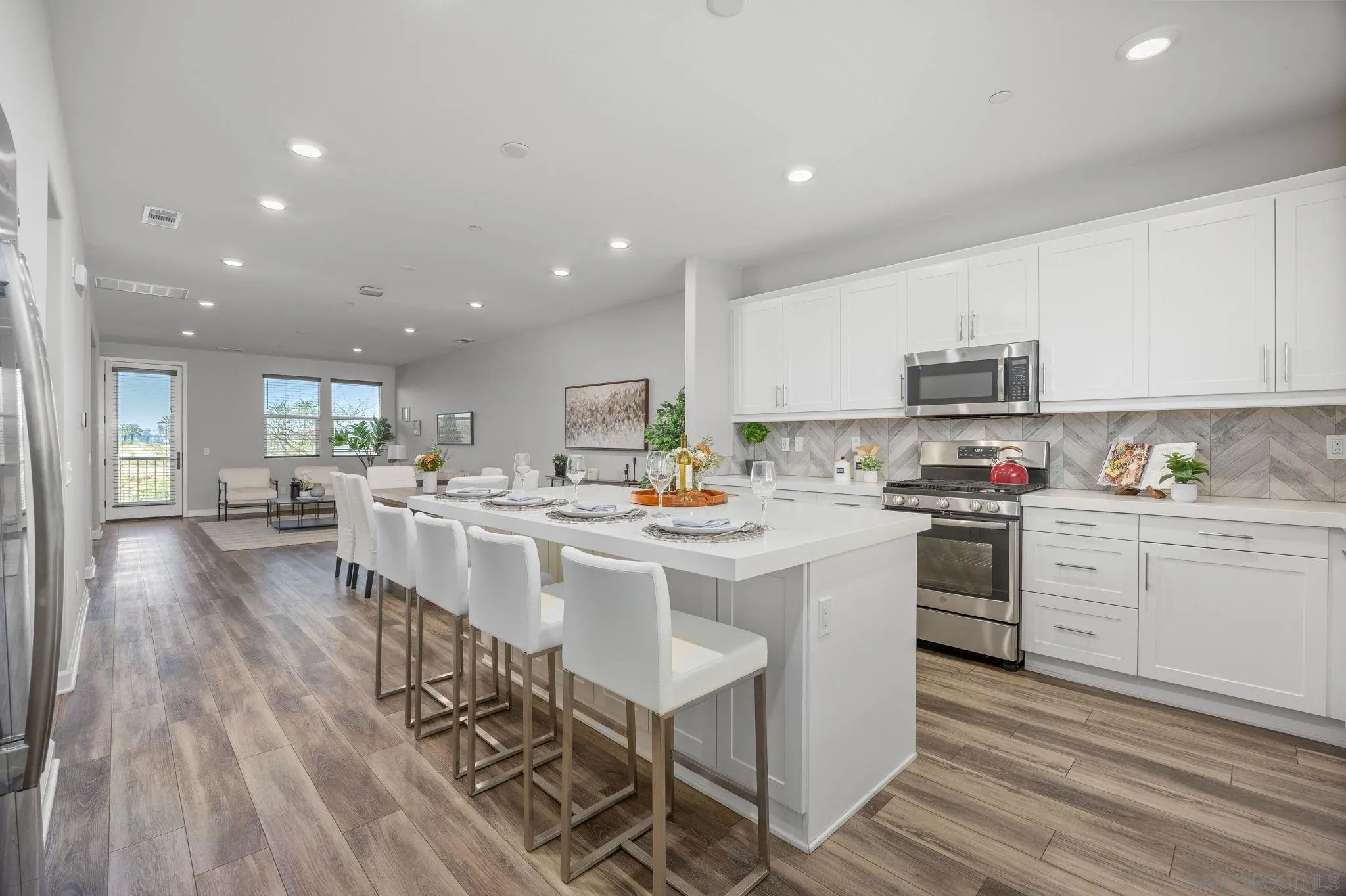 Photo #12: 260006987 Listing: Photo #12