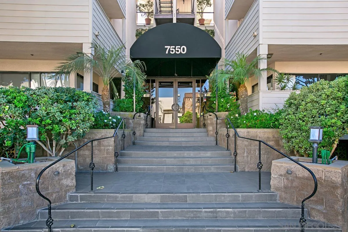 https://cdn.realtyfeed.com/cdn/127/260006988/806b78625efde61016d004f10f0066e2.webp