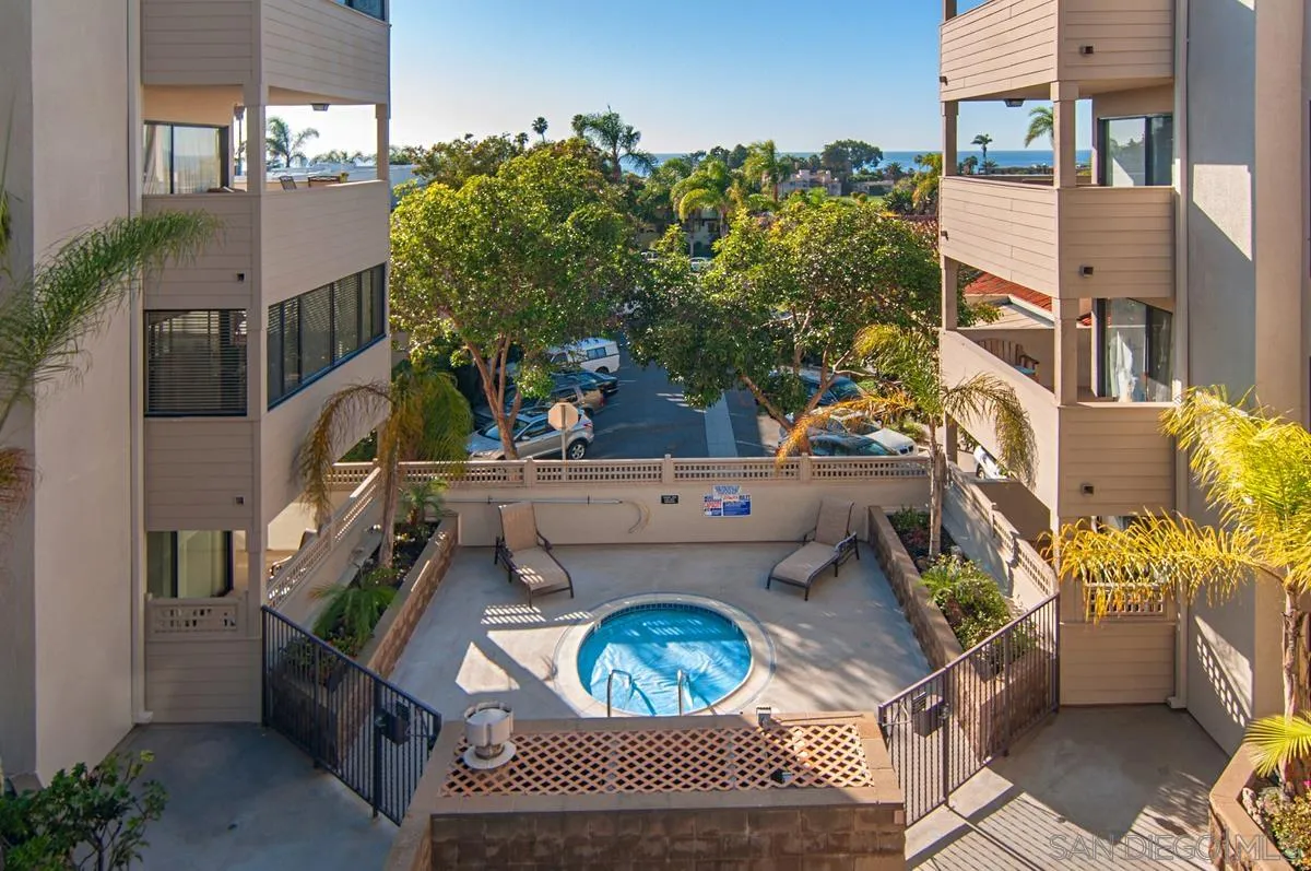 https://cdn.realtyfeed.com/cdn/127/260006988/a196aa5a83631e4cca6d2ead867c44f1.webp