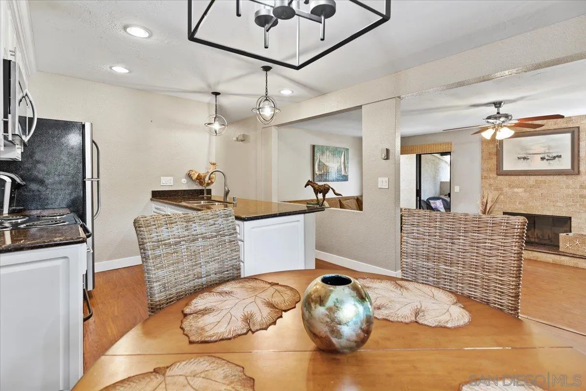 https://cdn.realtyfeed.com/cdn/127/260006996/27d31870b11e634f5cca817ff6b4272a.webp