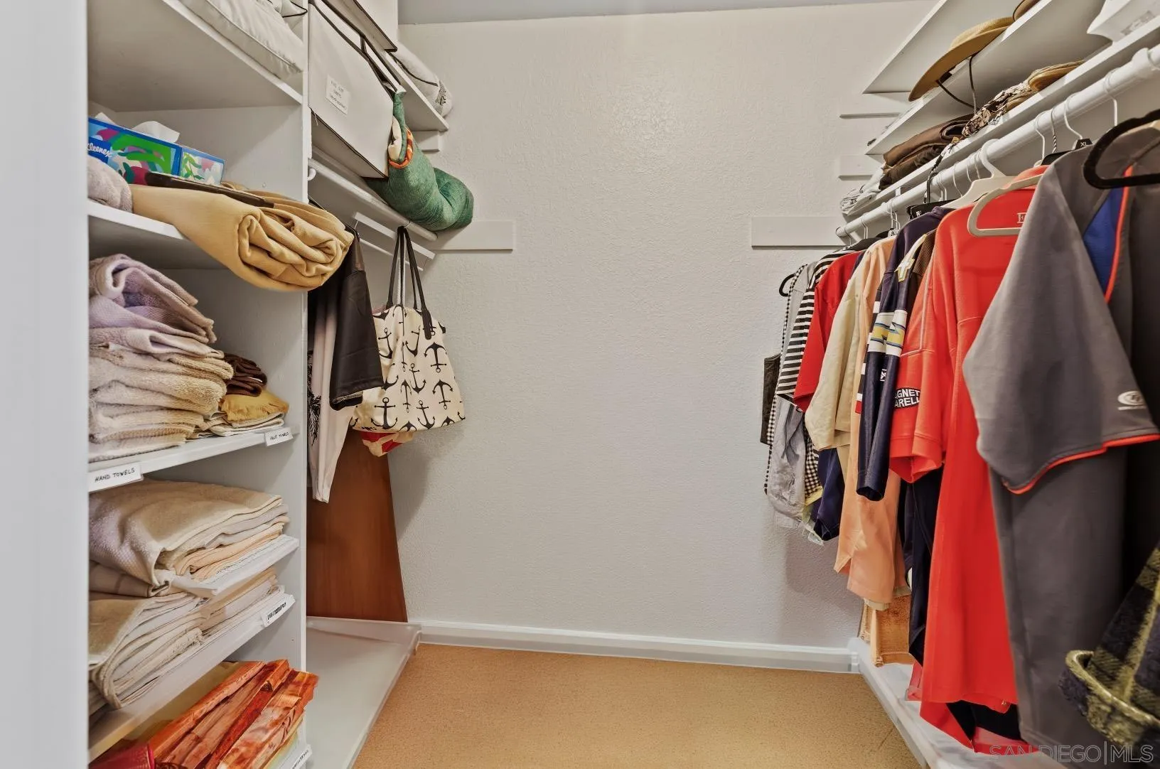 https://cdn.realtyfeed.com/cdn/127/260006996/64ba8b542339d69a47e53b23043c86f0.webp