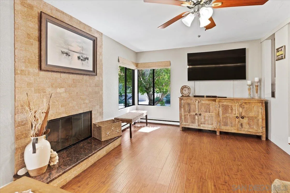 https://cdn.realtyfeed.com/cdn/127/260006996/93cdb8c32e8ba75ed2cb93fb5e2075d9.webp