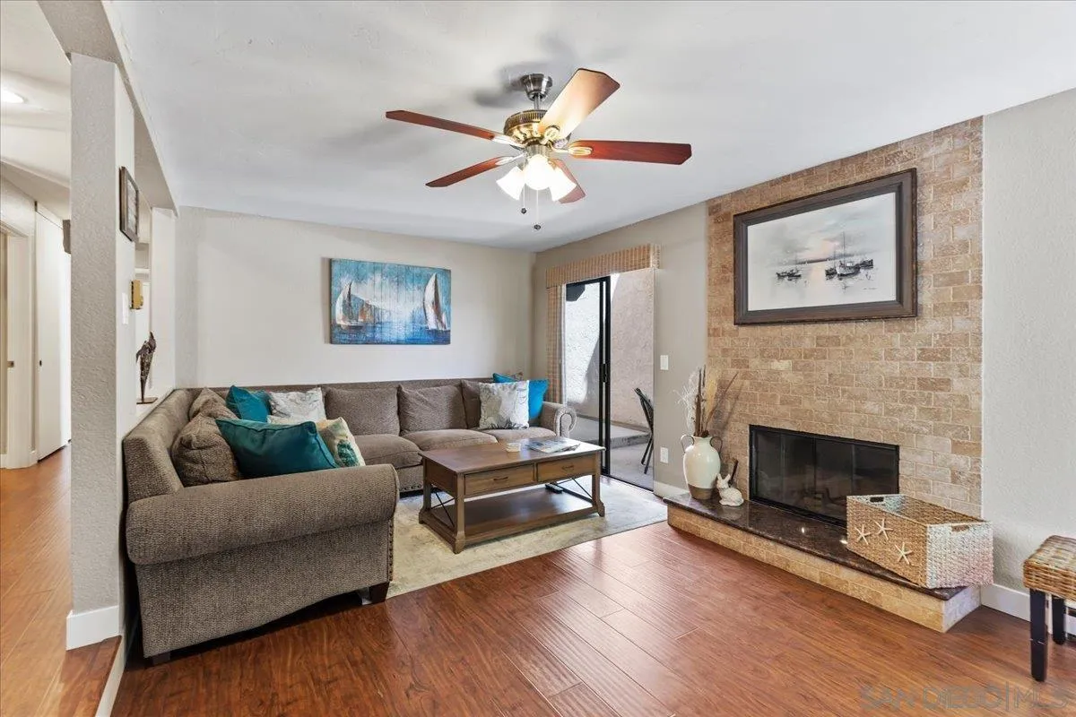 https://cdn.realtyfeed.com/cdn/127/260006996/b03b5ddeb2a995270757966b74af953b.webp