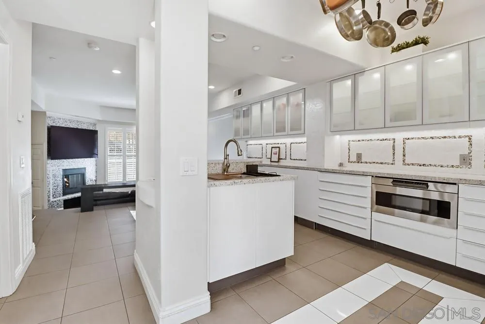 Photo #21: 260006999 Listing: Photo #21