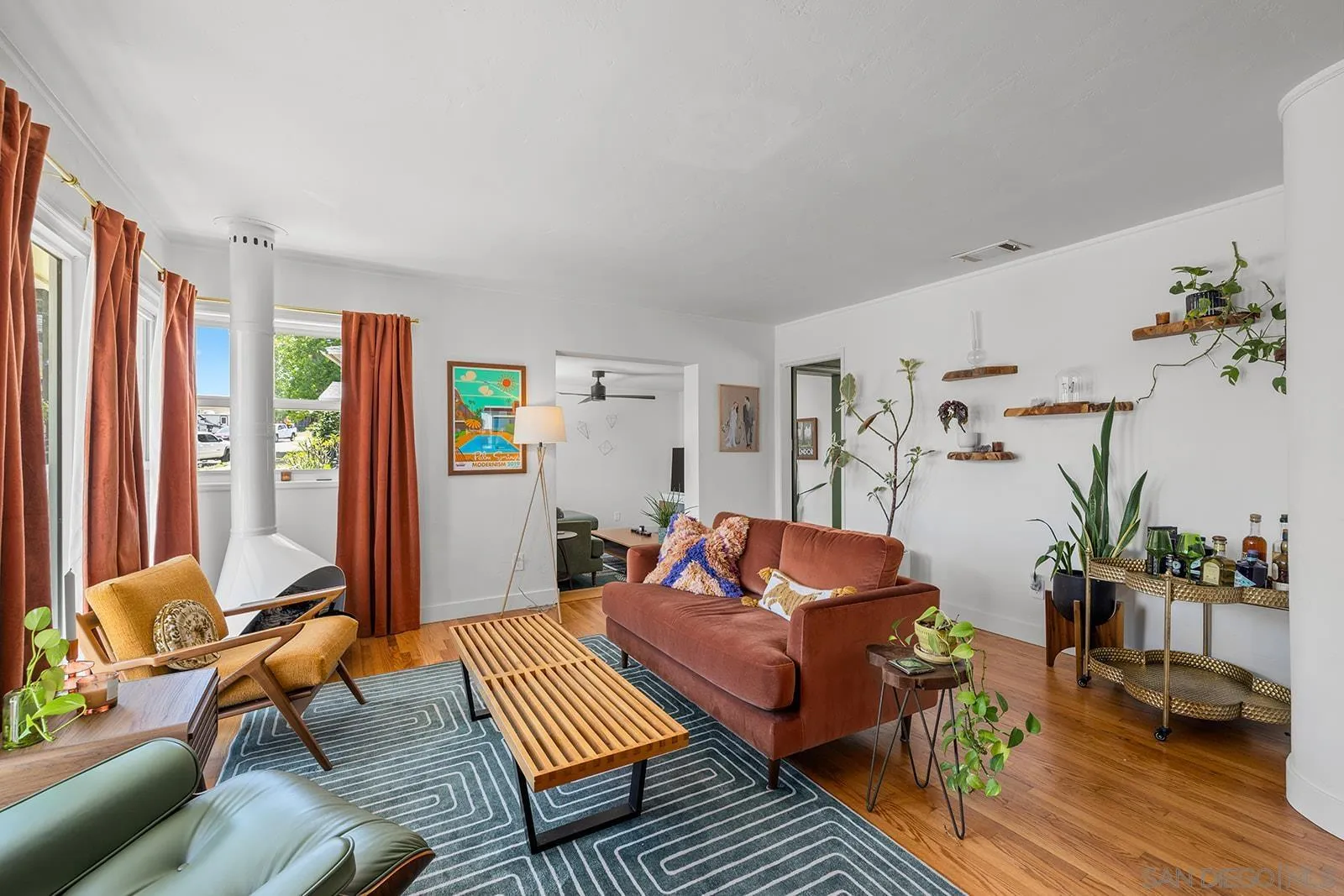 https://cdn.realtyfeed.com/cdn/127/260007001/35ecb3207d1e2c58d30a66cdb6b220b4.webp