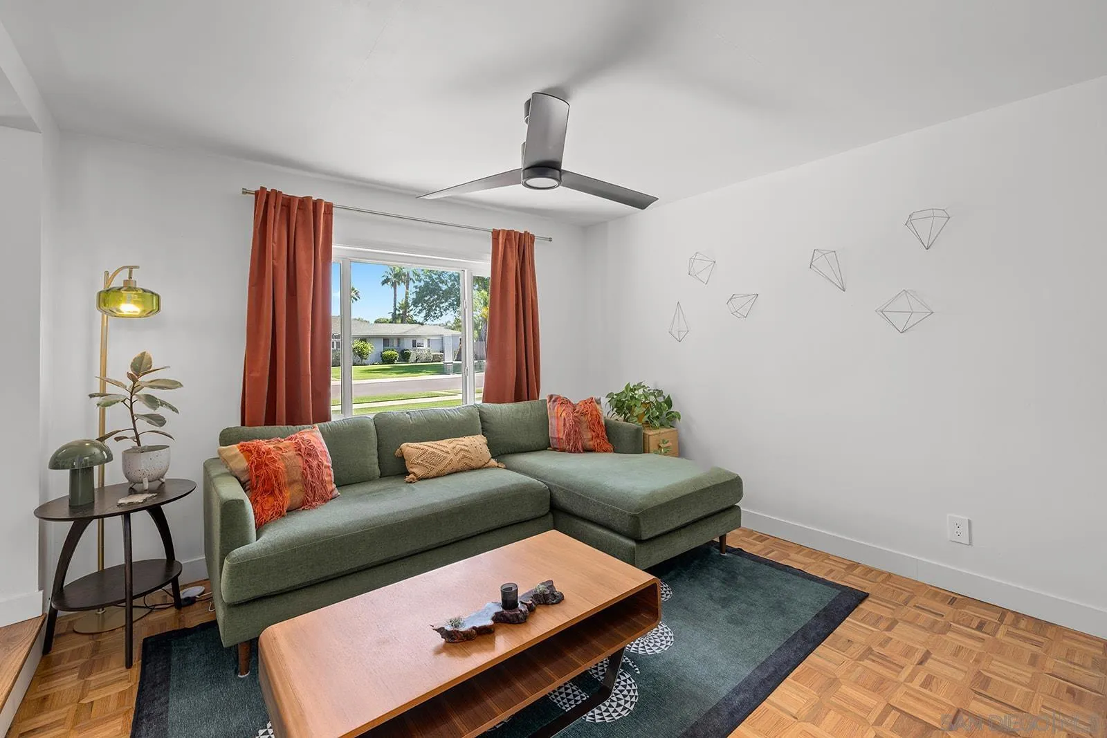 https://cdn.realtyfeed.com/cdn/127/260007001/89f0322f1a3caae480f153cc2faf114b.webp