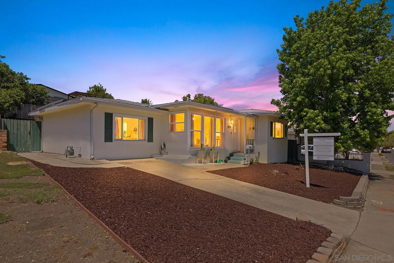 https://cdn.realtyfeed.com/cdn/127/260007001/8f9848bf1ce8e1788016b9b104f292c7.webp