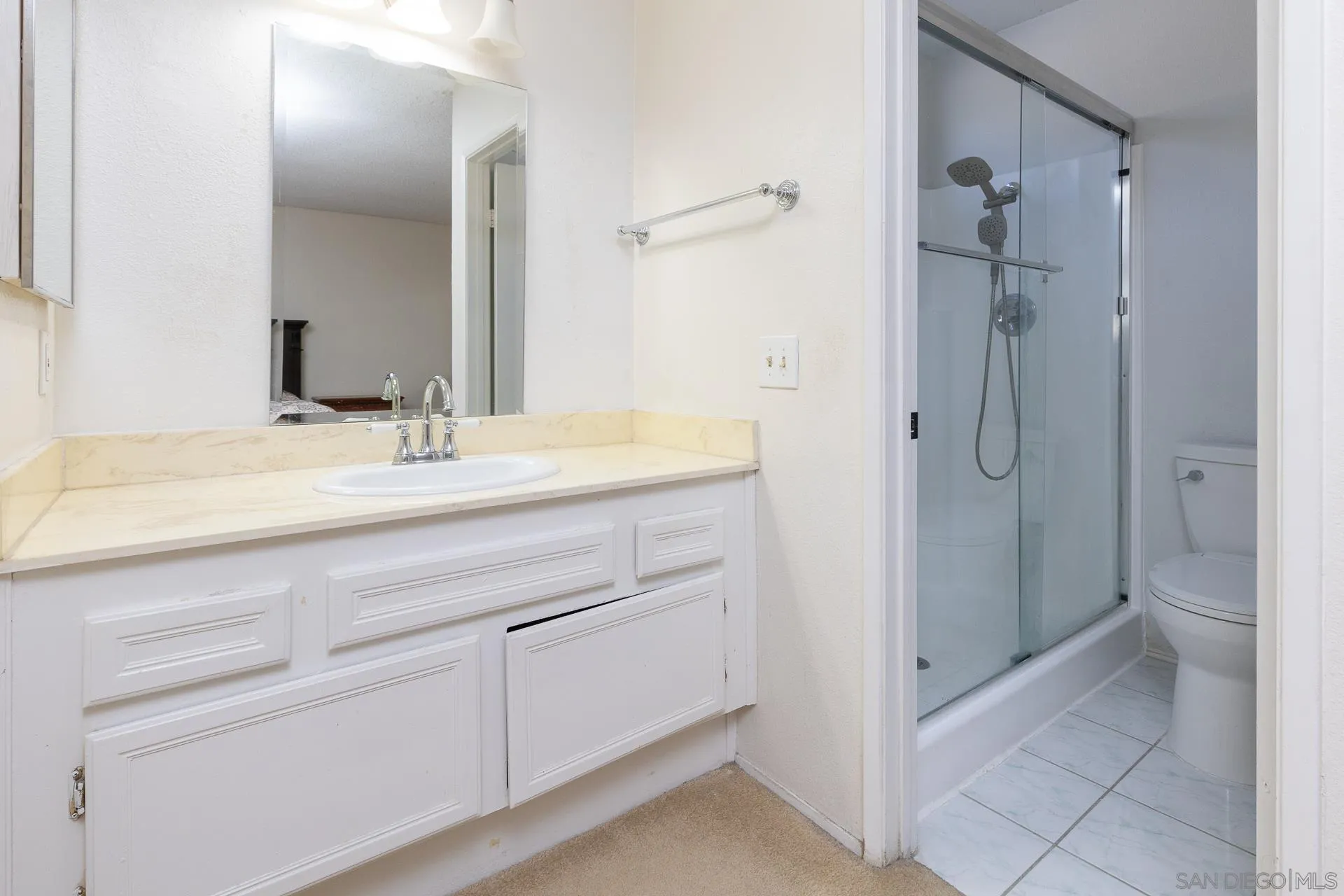 https://cdn.realtyfeed.com/cdn/127/260007002/72797d04658bc5094735424db95617e7.webp