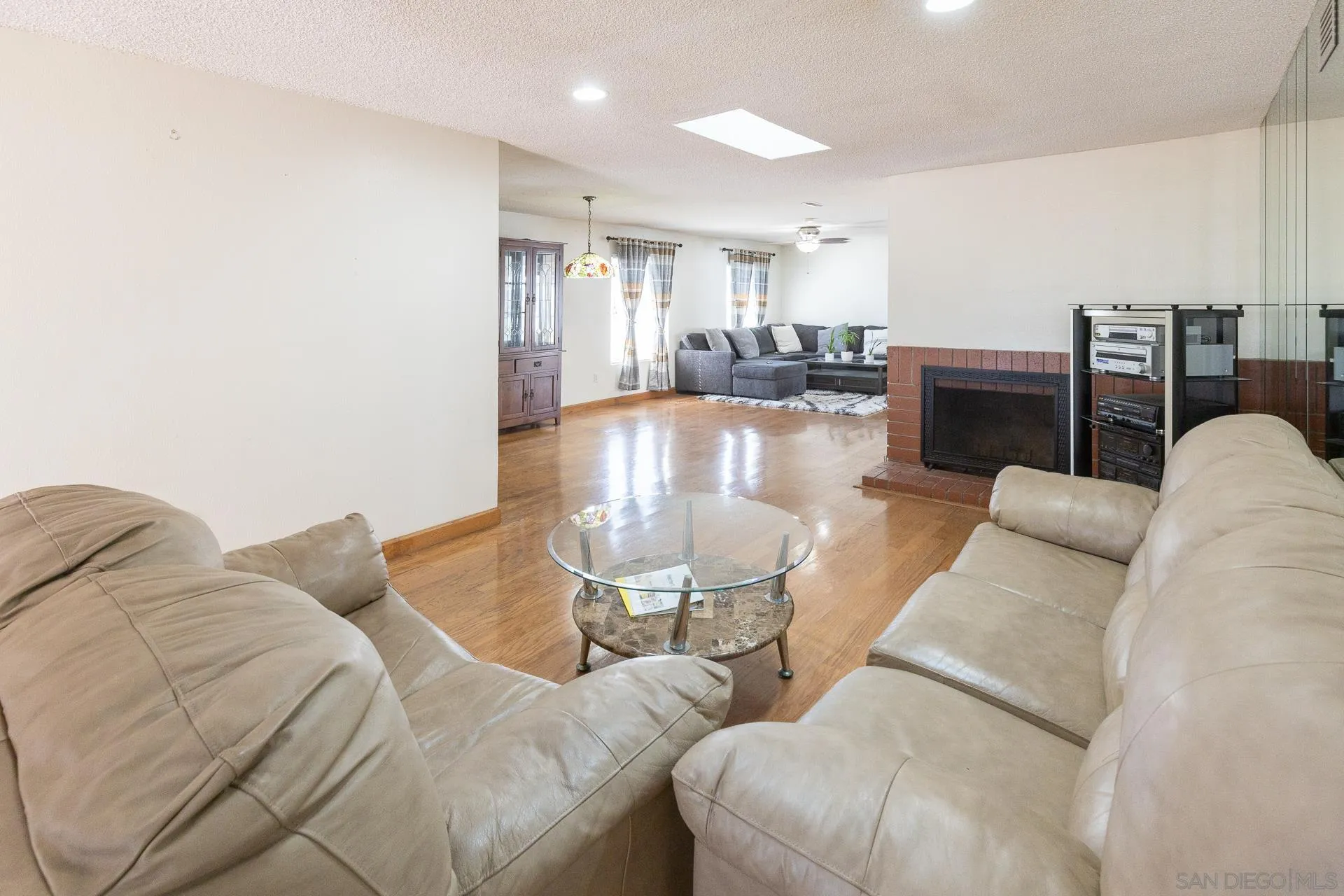 https://cdn.realtyfeed.com/cdn/127/260007002/9c4750bf581cb57a21dcd5327895c76f.webp
