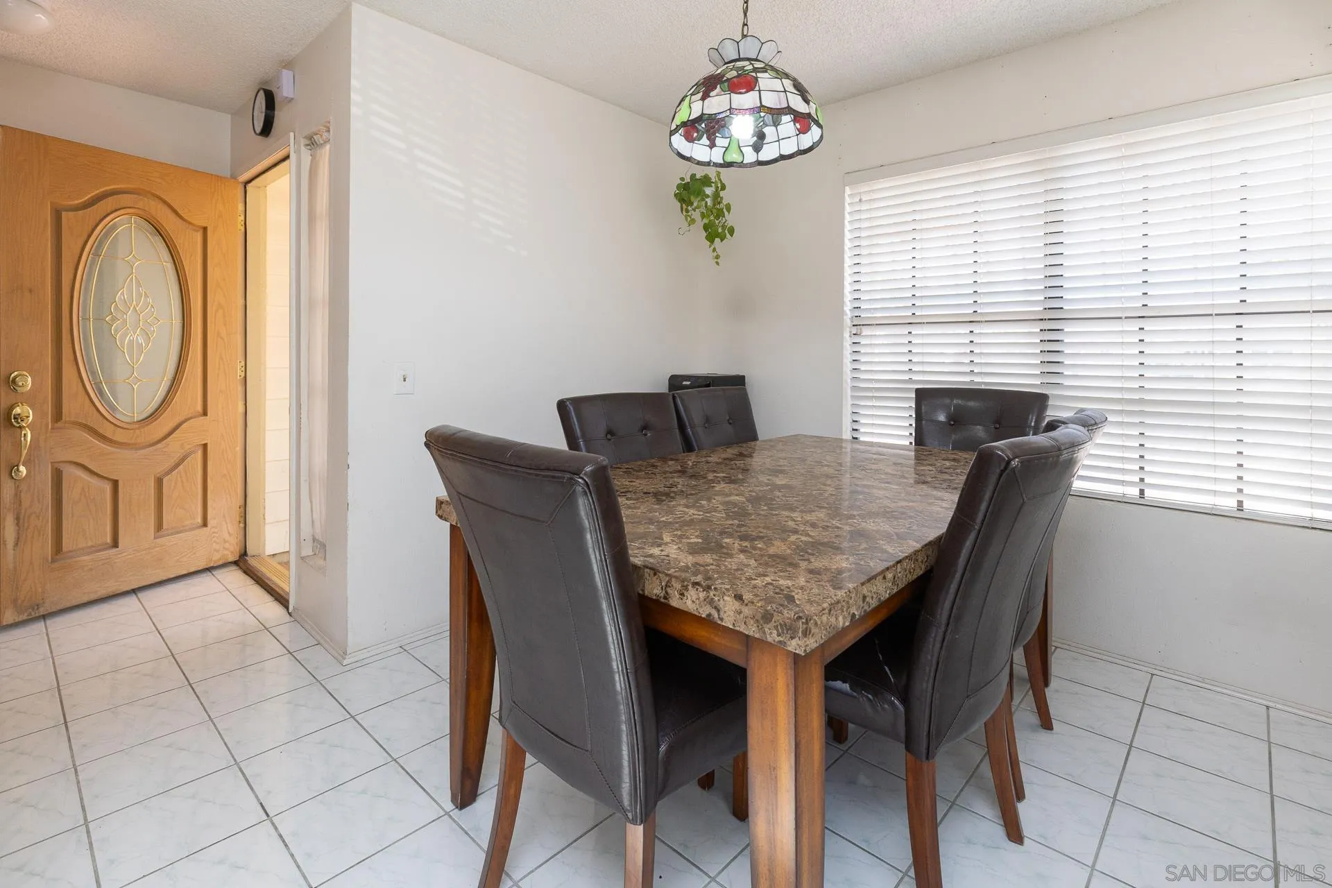 https://cdn.realtyfeed.com/cdn/127/260007002/d0071d9811e7b070287e375354c7f775.webp