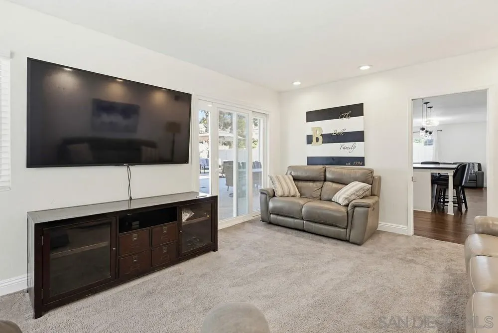 https://cdn.realtyfeed.com/cdn/127/260007003/4d20728e828d8514f4b78494edd7880d.webp