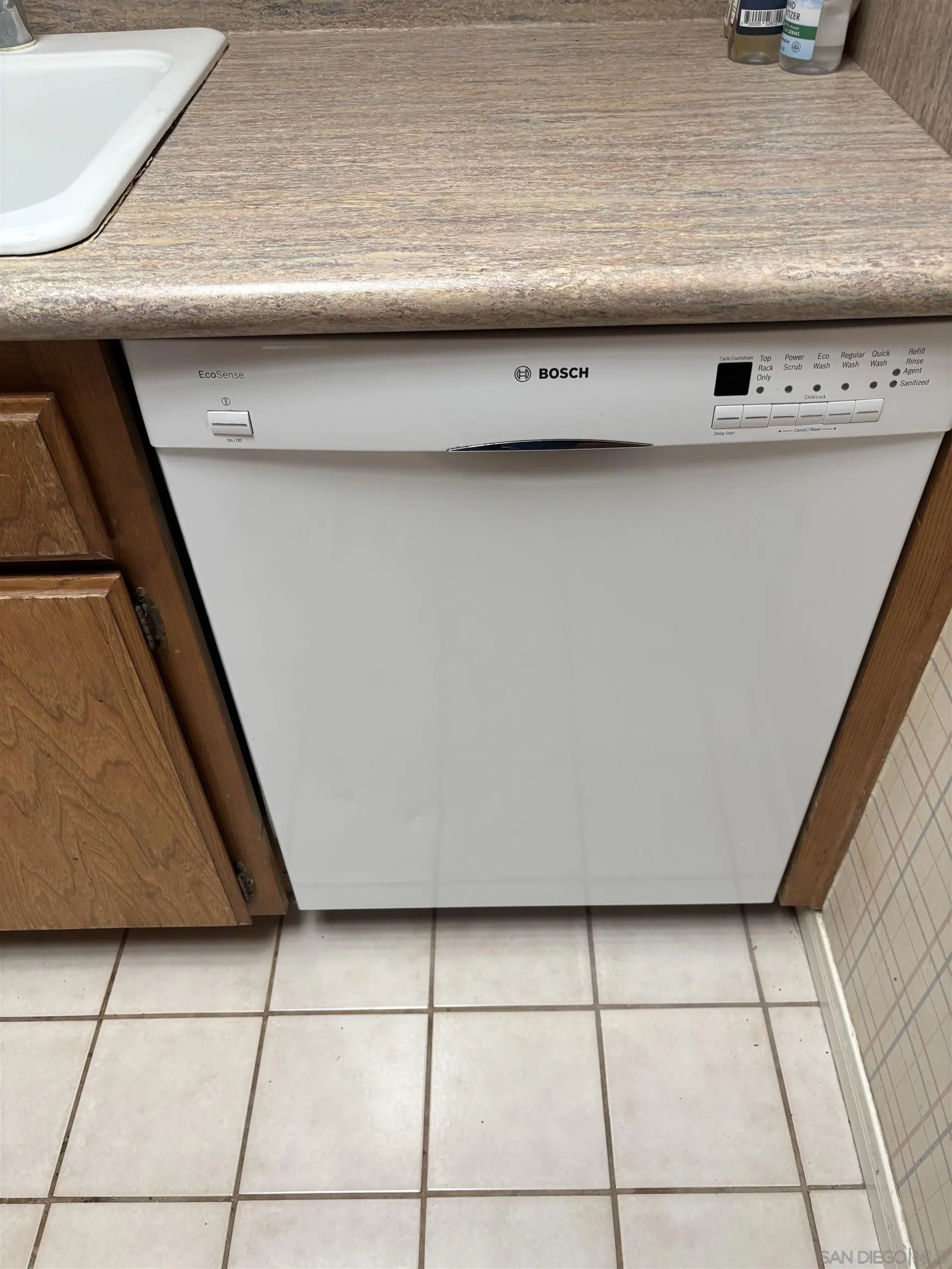 Photo #7: 260007010 Listing: Photo #7