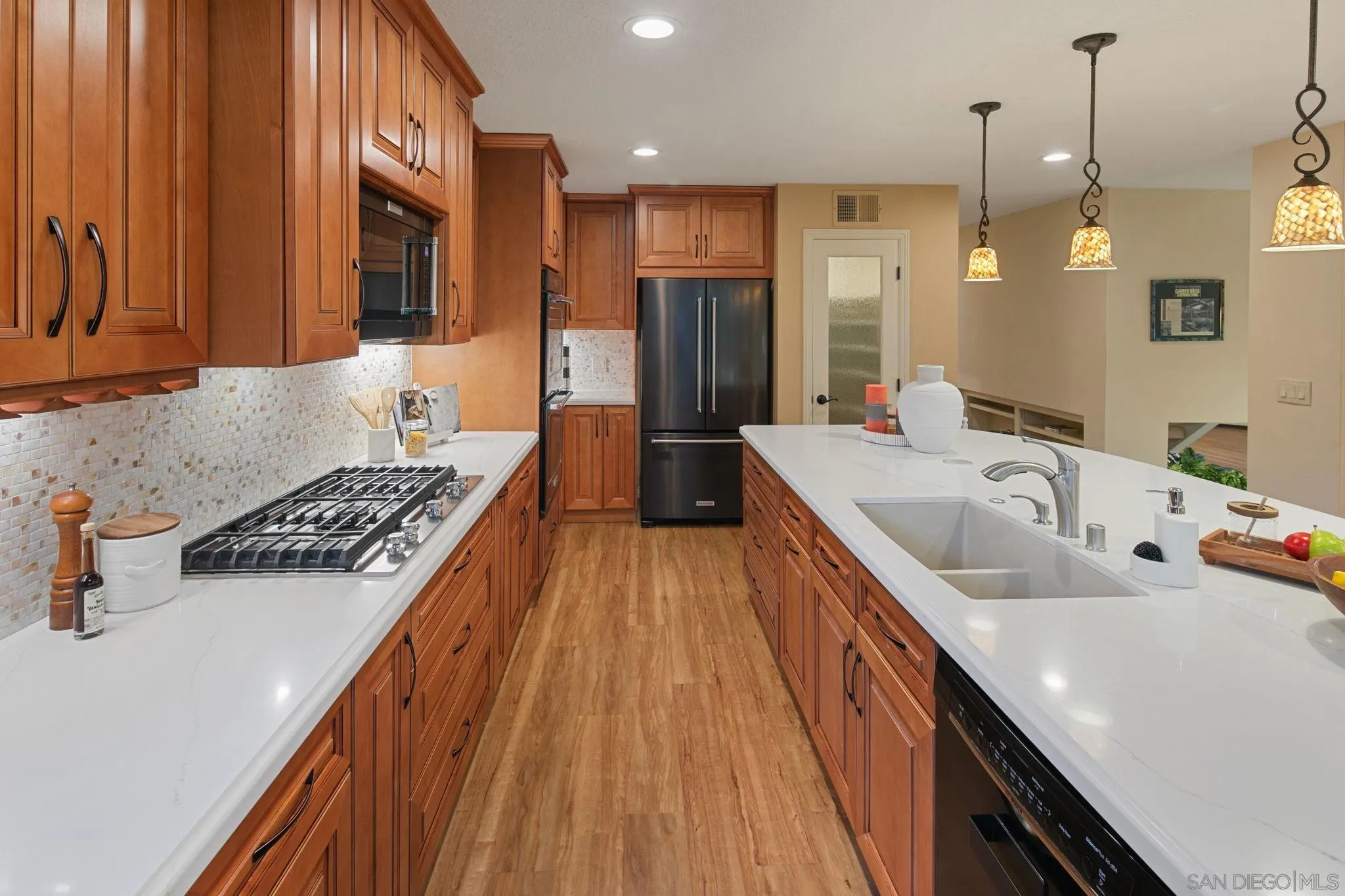 https://cdn.realtyfeed.com/cdn/127/260007011/255f2711393cd21e7c0403320676b7d7.webp