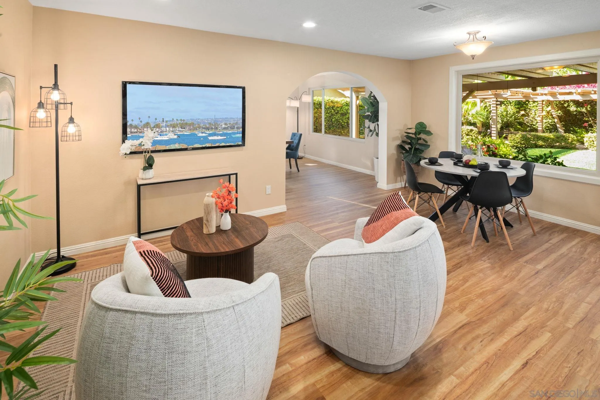 https://cdn.realtyfeed.com/cdn/127/260007011/4a8767687ae4e5b4192f0887d92c3f9a.webp