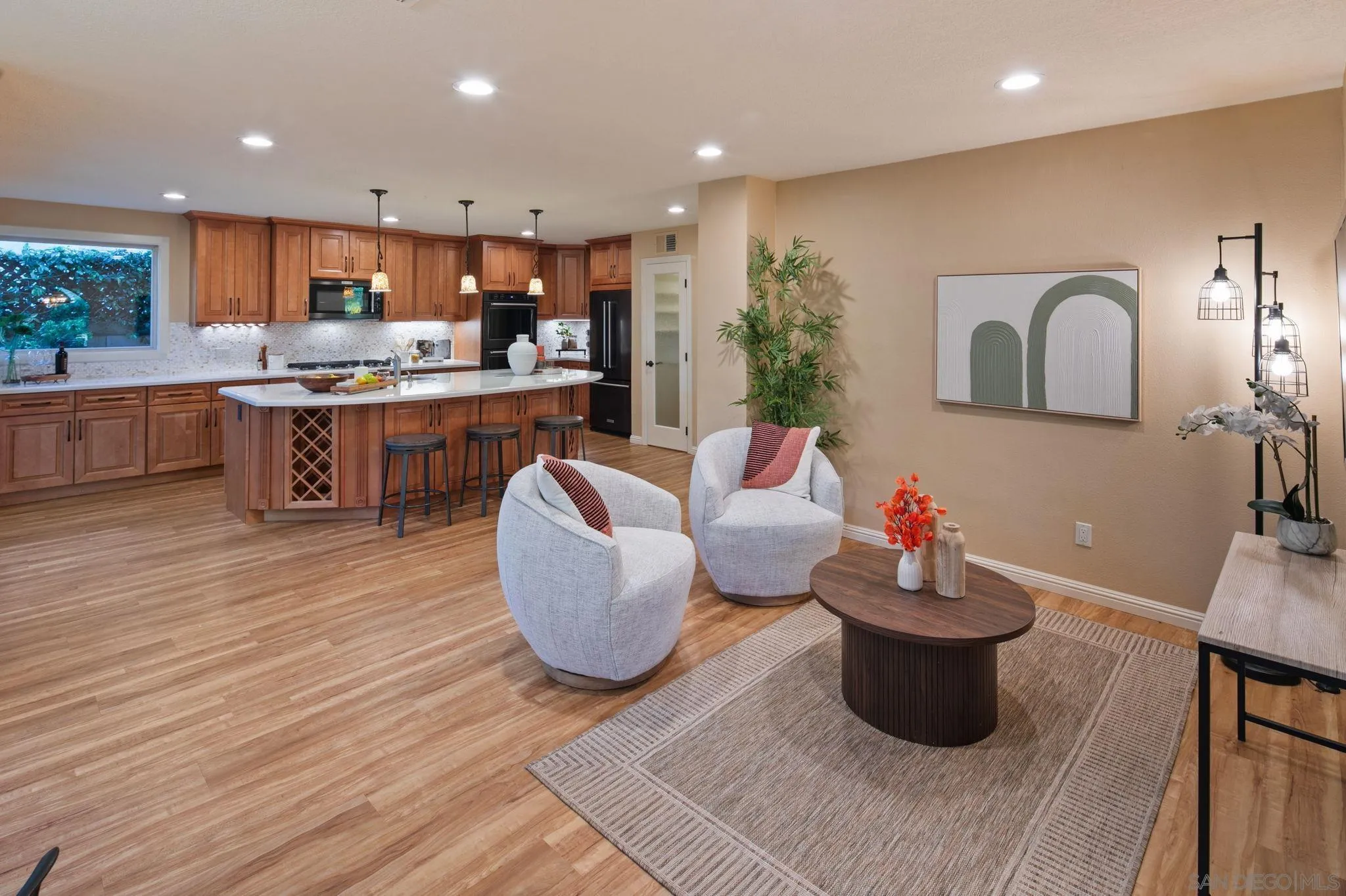 https://cdn.realtyfeed.com/cdn/127/260007011/7816c04a33918928e7f06e893b754edd.webp