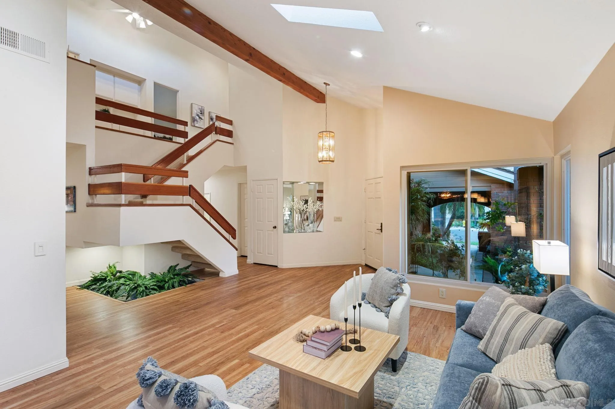 https://cdn.realtyfeed.com/cdn/127/260007011/8447da294df081b0ee5257672938e546.webp