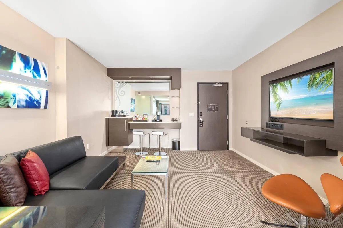 Photo #1: 260007017 Listing: Photo #1