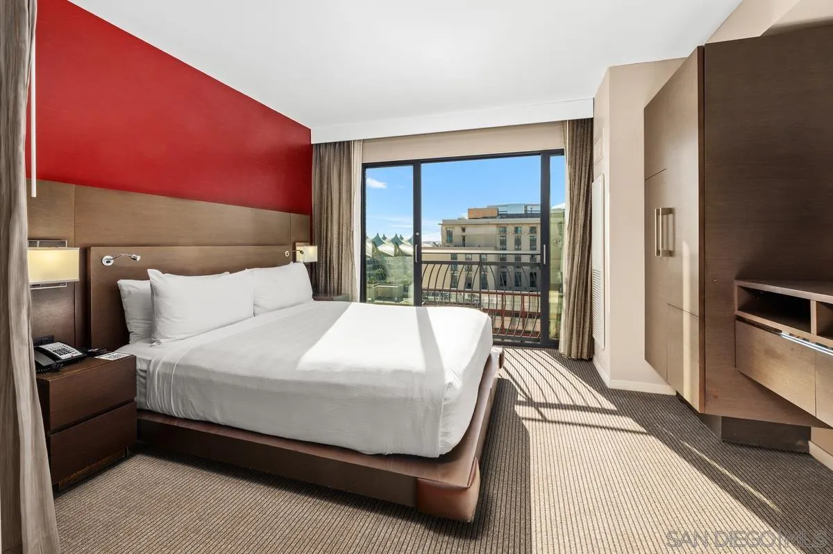 207 5Th Ave UNIT 1043, San Diego, CA, 92101