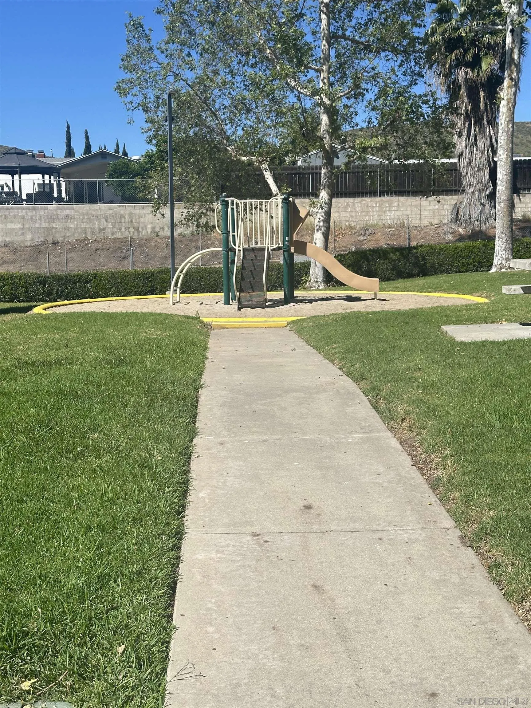 https://cdn.realtyfeed.com/cdn/127/260007018/2f120a7e595e1b5d3d74c85ac7268be1.webp