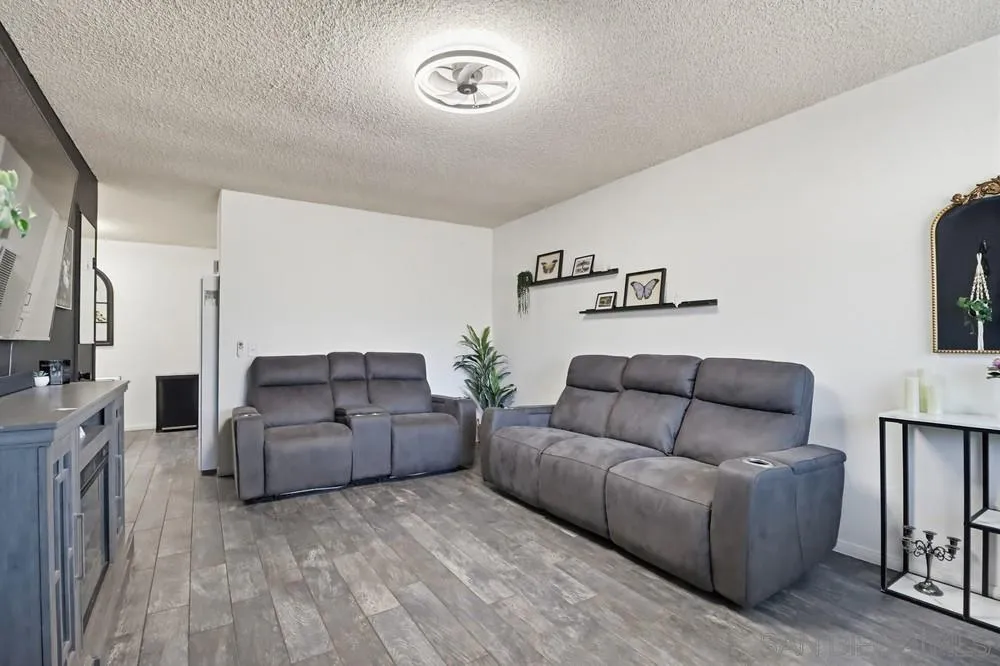 https://cdn.realtyfeed.com/cdn/127/260007018/d2678e055c6a255d4033164ece109717.webp