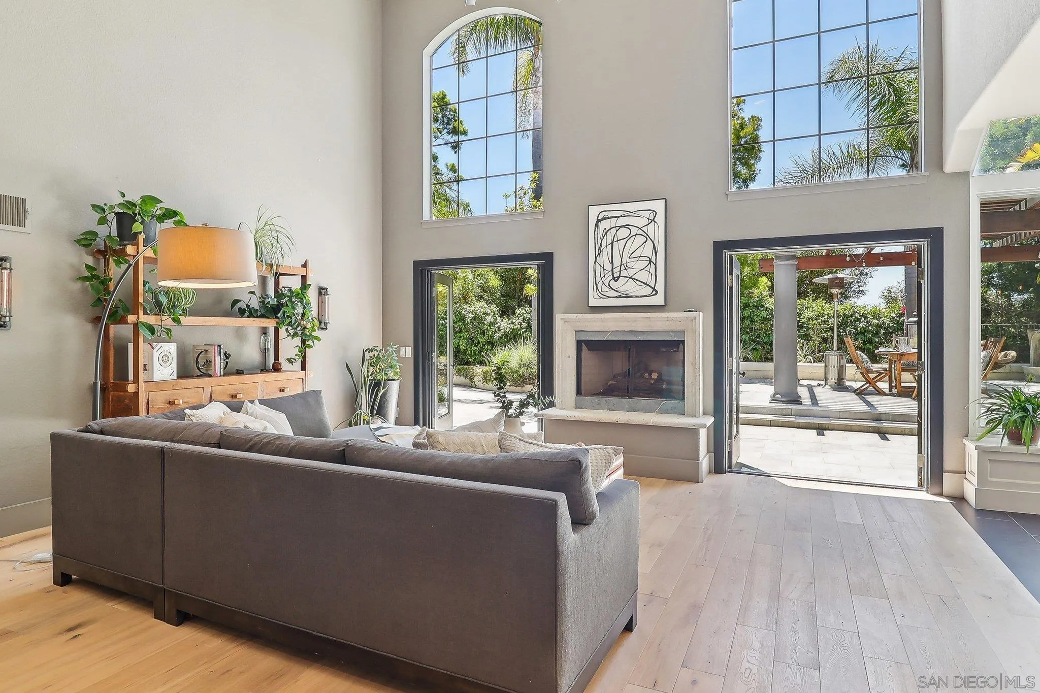 https://cdn.realtyfeed.com/cdn/127/260007023/2cc9c34e04f0d819ddb29b06501abd03.webp
