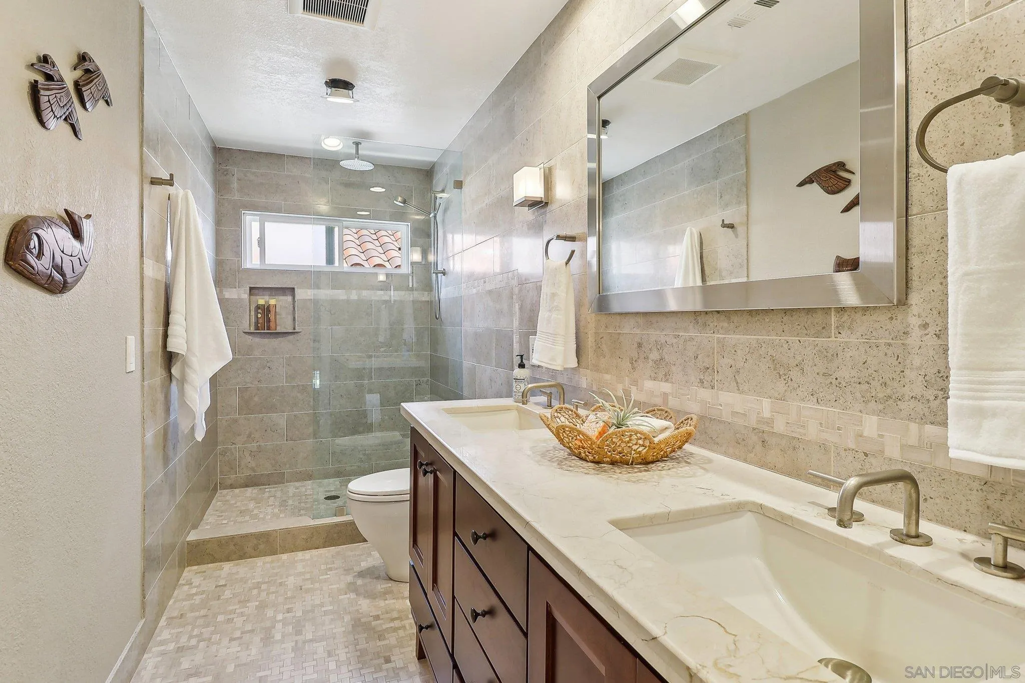 https://cdn.realtyfeed.com/cdn/127/260007023/b6940155572419b69ff698400c546bed.webp