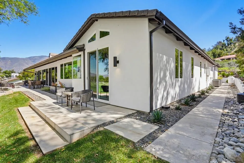 https://cdn.realtyfeed.com/cdn/127/260007027/74dcab0824115e26a430541201effdd8.webp