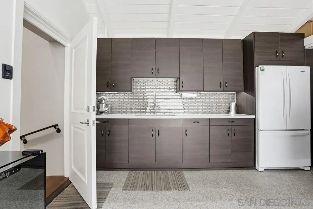 https://cdn.realtyfeed.com/cdn/127/260007027/7f8a2a3a6dcaba546226b51e760f2d98.webp