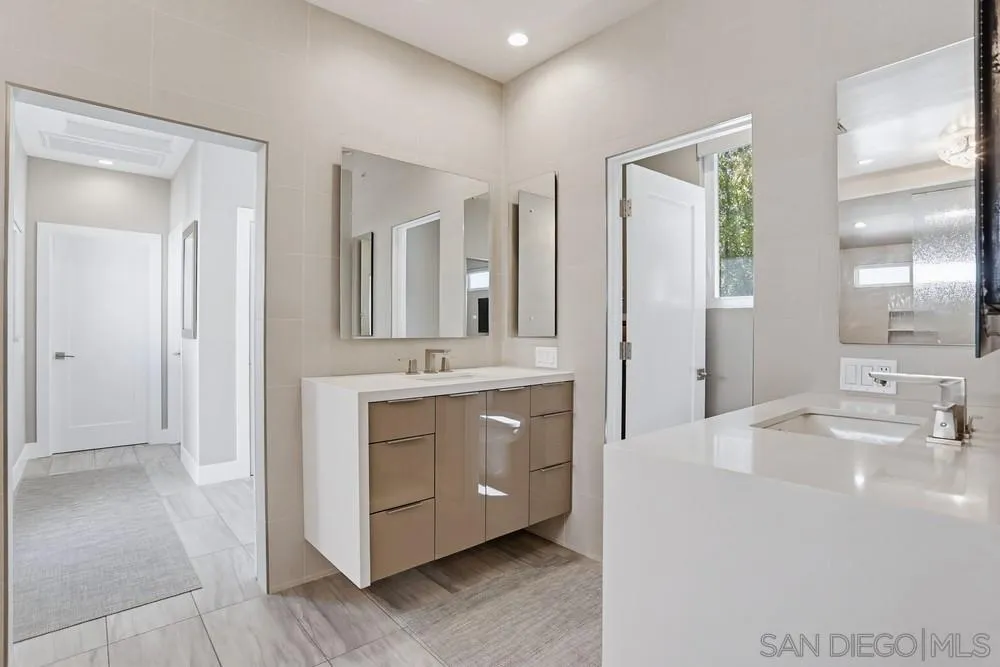 https://cdn.realtyfeed.com/cdn/127/260007027/dc8aec1af569873dc23fbddc30b25f24.webp