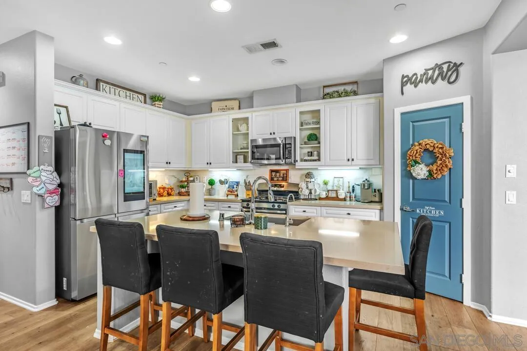 https://cdn.realtyfeed.com/cdn/127/260007029/0c4c128d58e443d2ba90b83c69e338de.webp