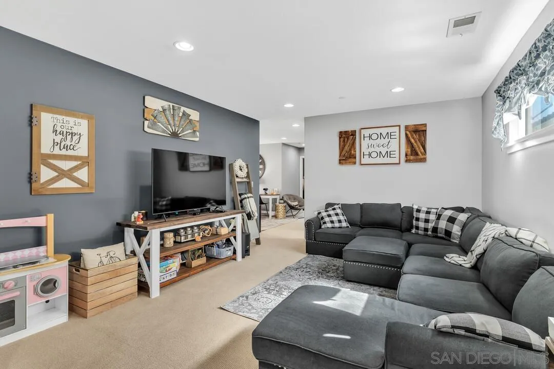 https://cdn.realtyfeed.com/cdn/127/260007029/3a7c691e5aedca2e74c21d350227b248.webp