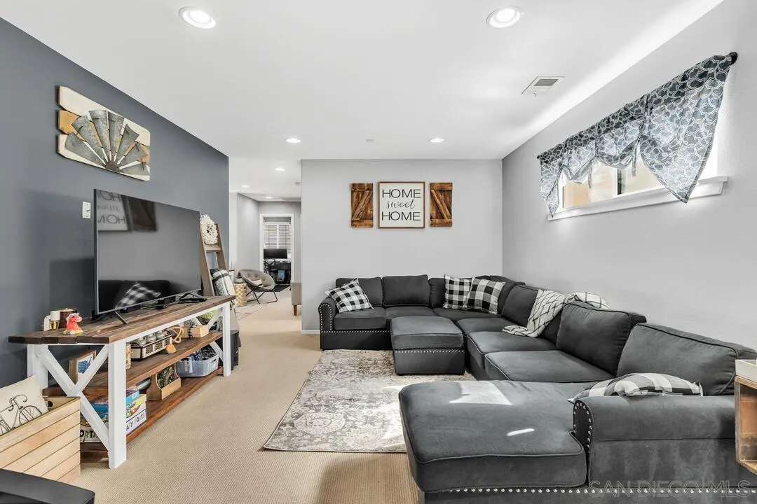 https://cdn.realtyfeed.com/cdn/127/260007029/62e3f2cf95ff921609606ffff27053cd.webp