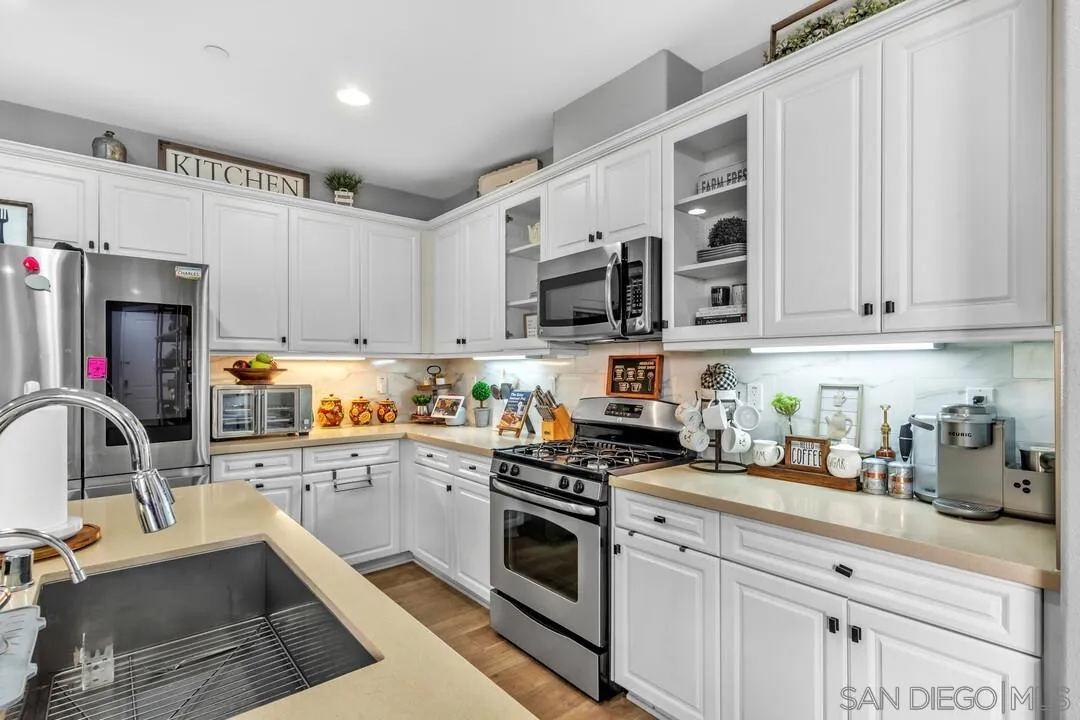 https://cdn.realtyfeed.com/cdn/127/260007029/c8c98d20a1c6d23da38b480759be8b48.webp