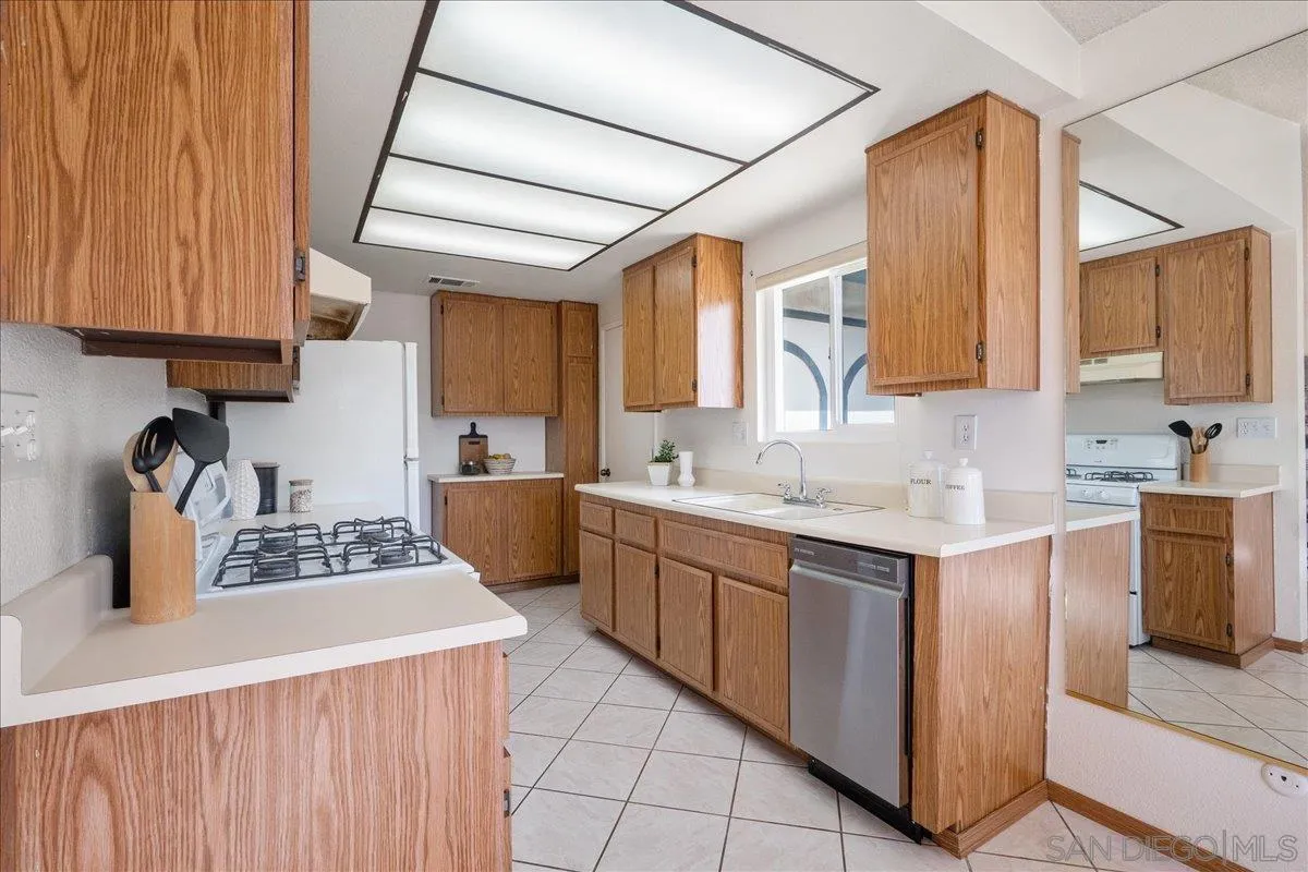 Photo #7: 260007033 Listing: Photo #7