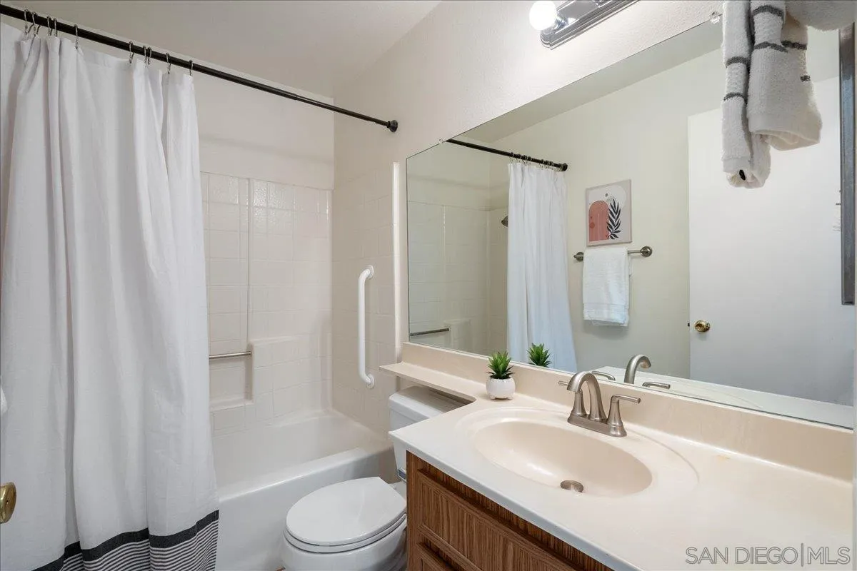 Photo #11: 260007033 Listing: Photo #11
