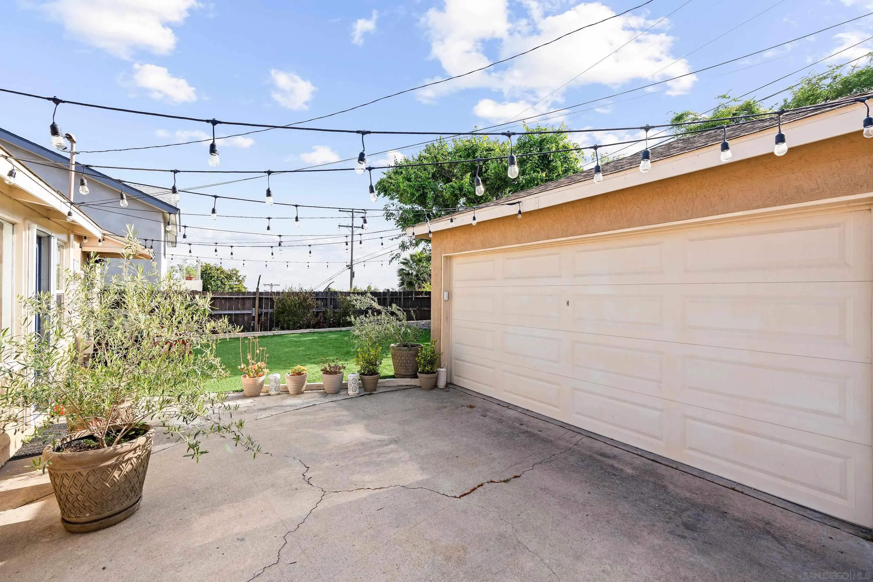 https://cdn.realtyfeed.com/cdn/127/260007037/08a8d4b54f0f6a258816a4b2a6437178.webp